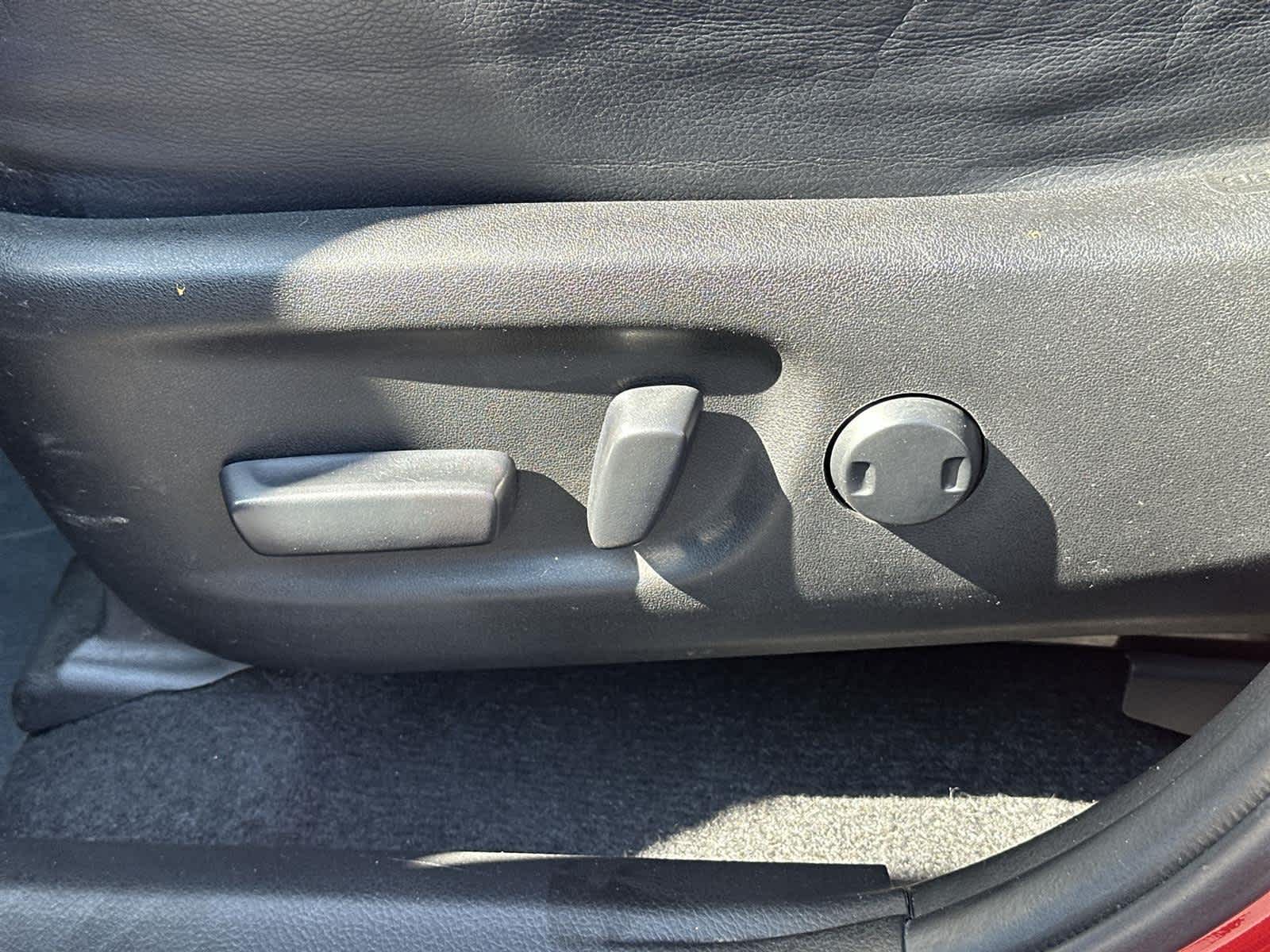 Thumbnail: 2017 Toyota RAV4 - 22