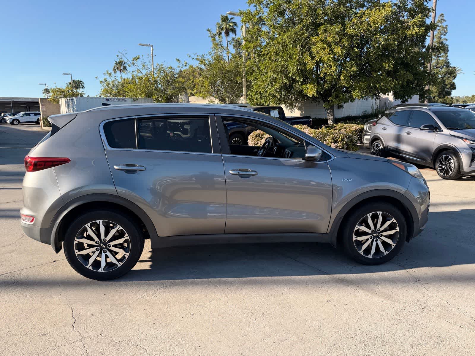 Thumbnail: 2017 Kia Sportage - 6