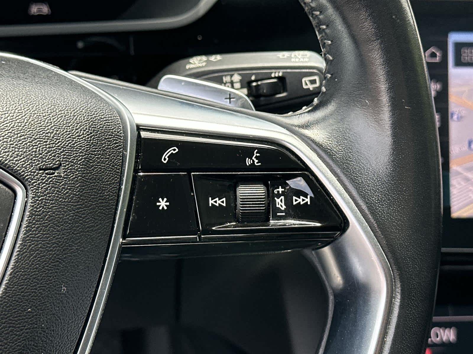 Thumbnail: 2019 Audi e-tron - 25