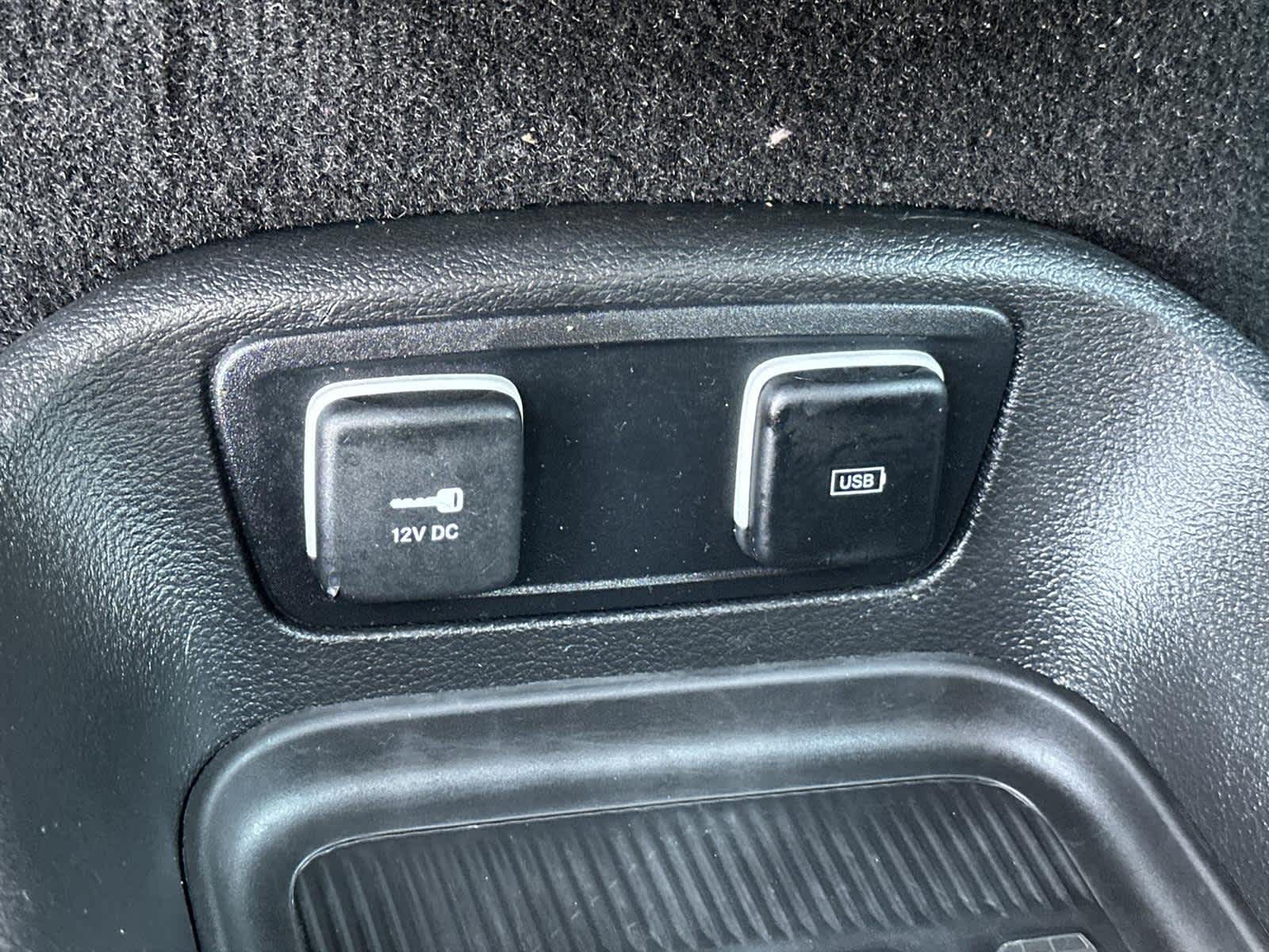 Thumbnail: 2019 Chrysler Pacifica - 28