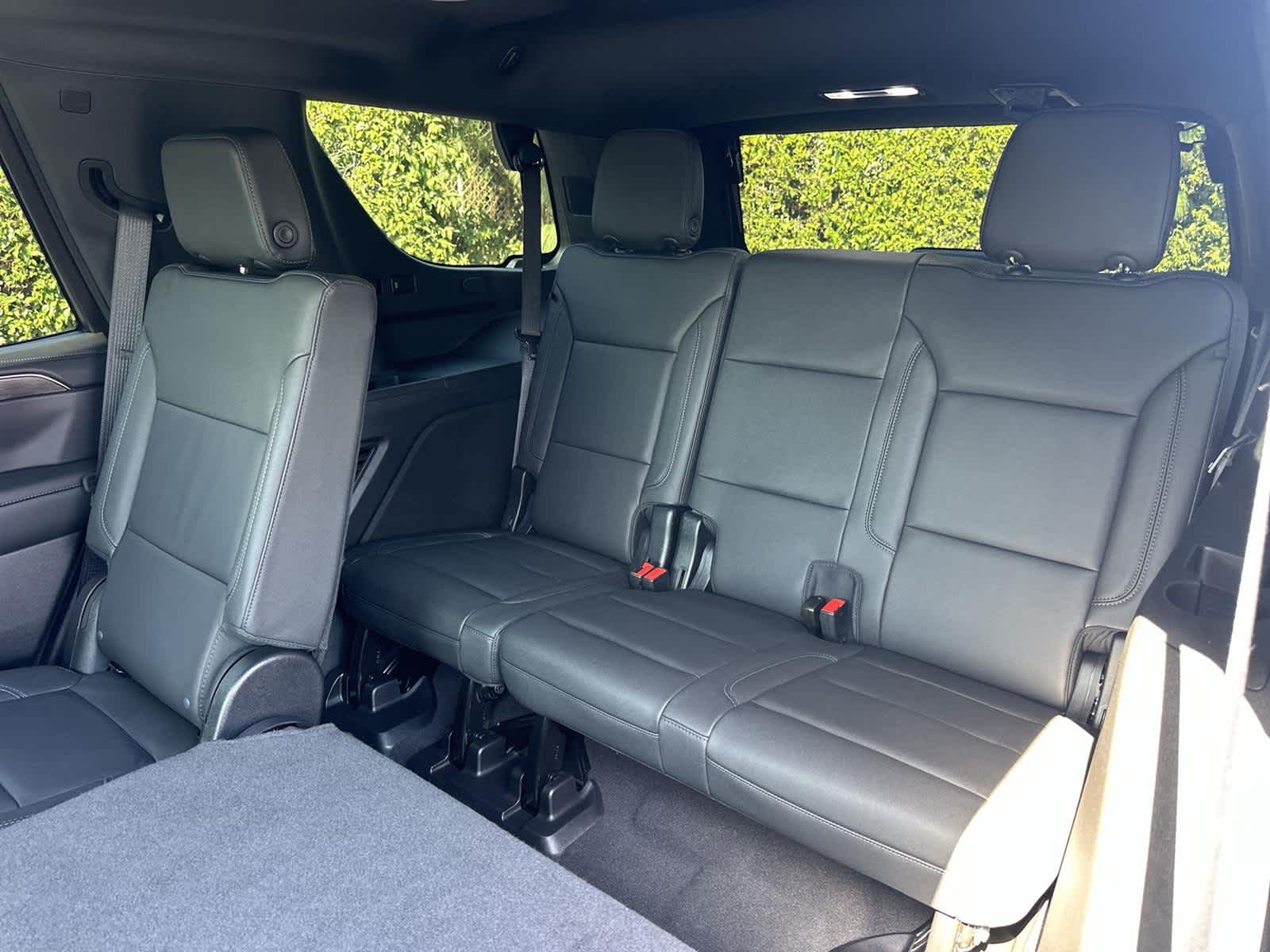 Thumbnail: 2024 Chevrolet Tahoe - 32