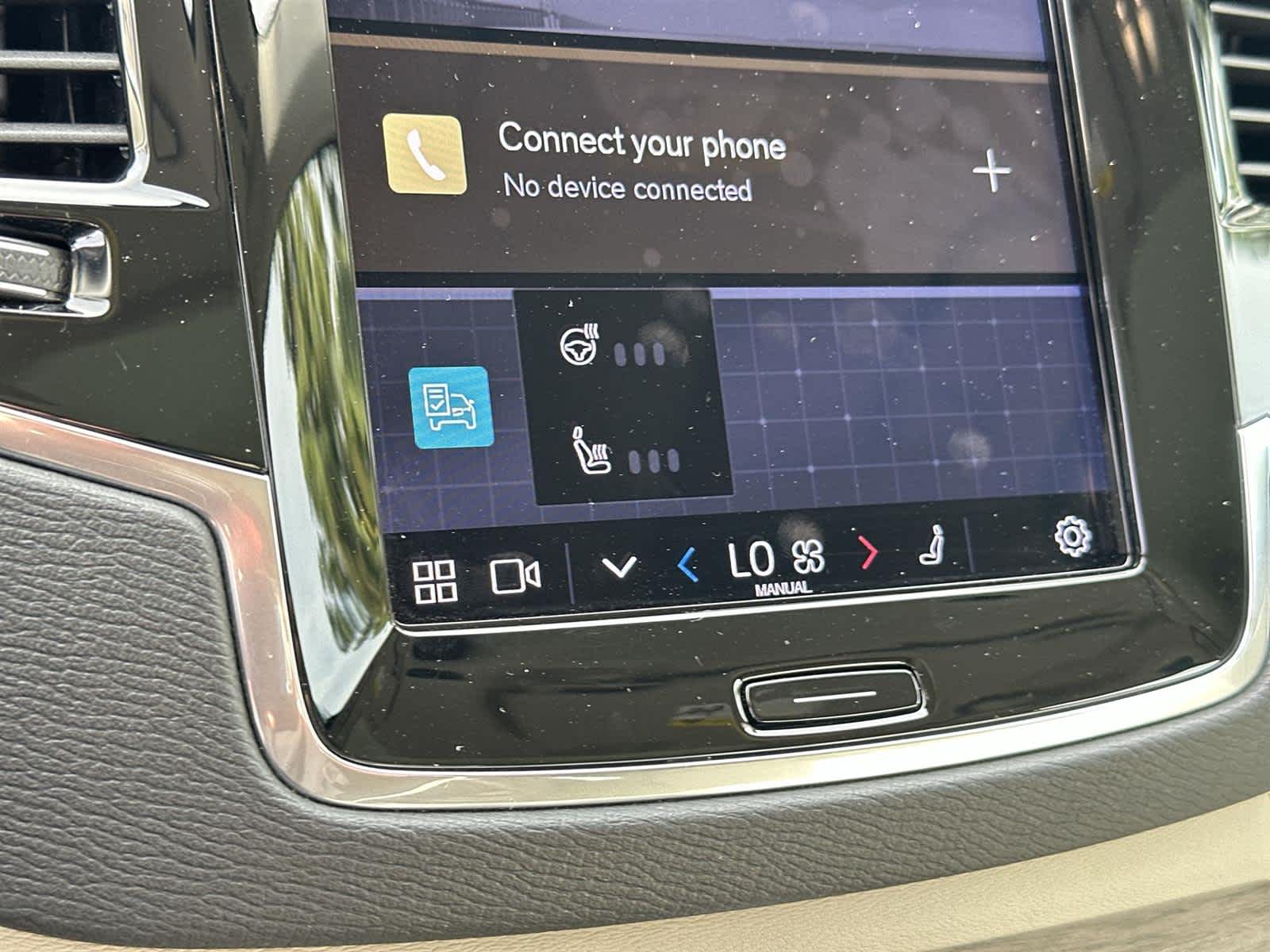 Thumbnail: 2023 Volvo XC90 - 25