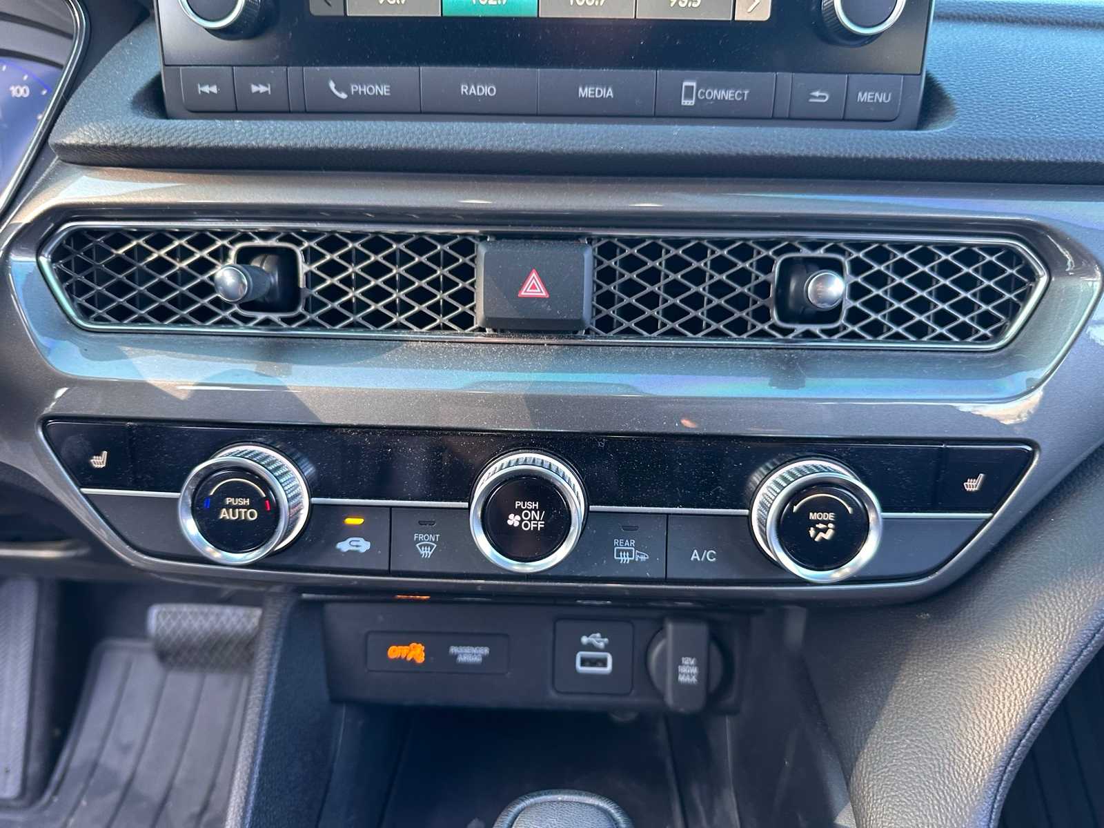 Thumbnail: 2023 Acura Integra - 16