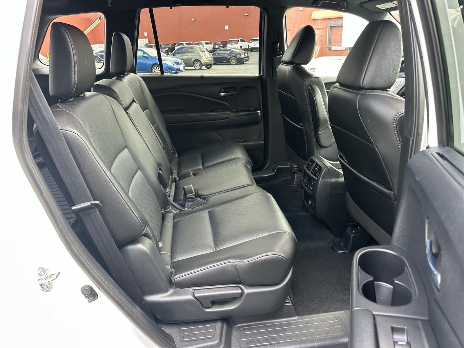 Thumbnail: 2020 Honda Passport - 13