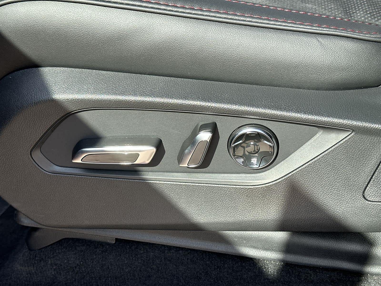 Thumbnail: 2026 Acura MDX - 22