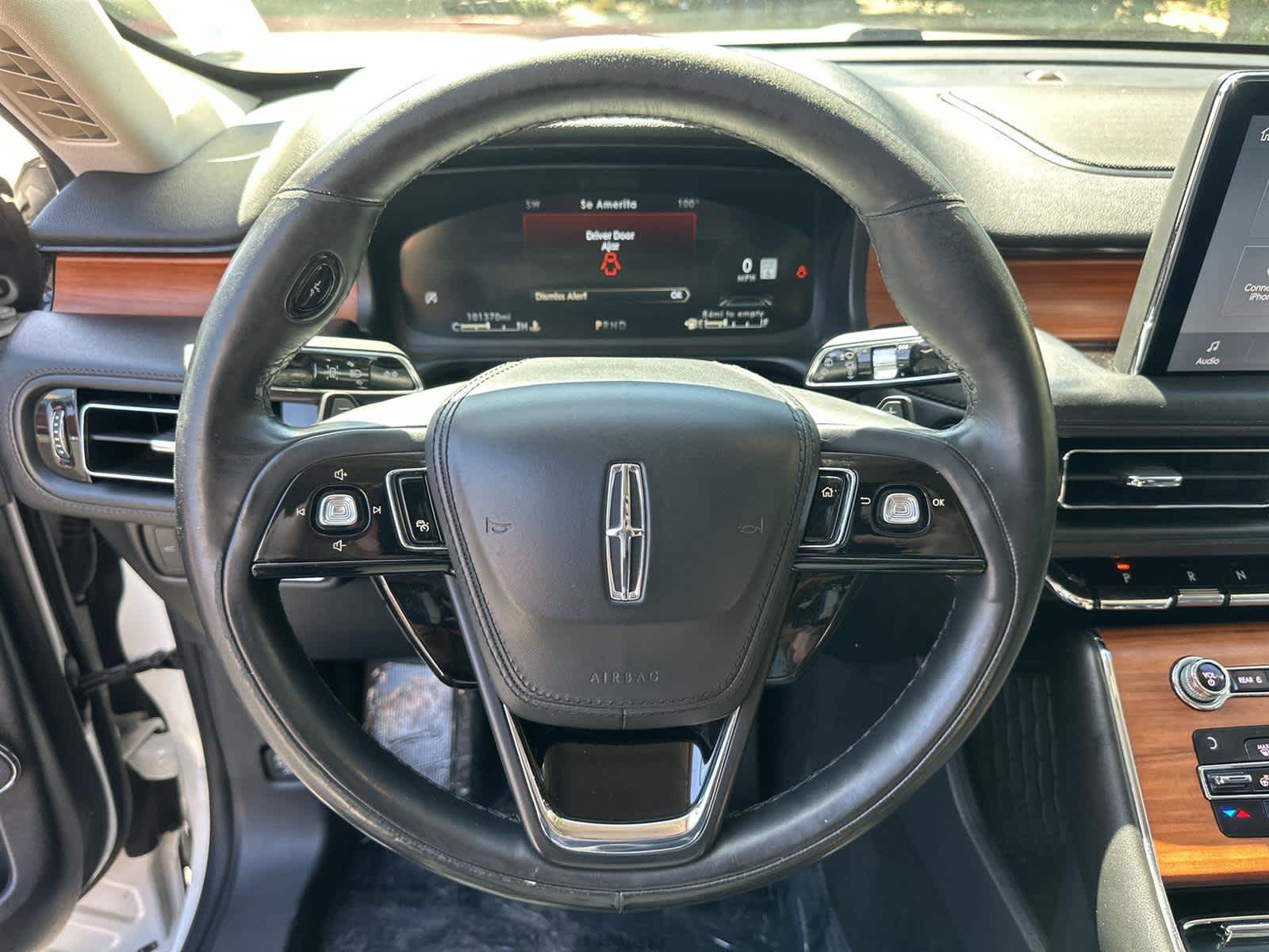 Thumbnail: 2020 Lincoln Aviator - 16