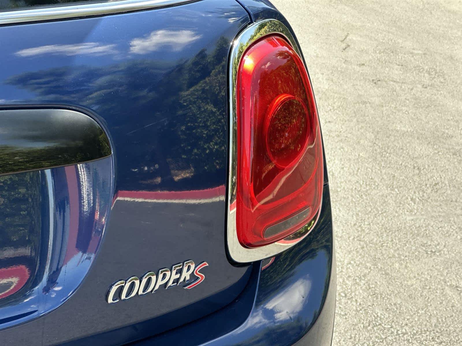 Thumbnail: 2017 MINI Cooper Hardtop - 7