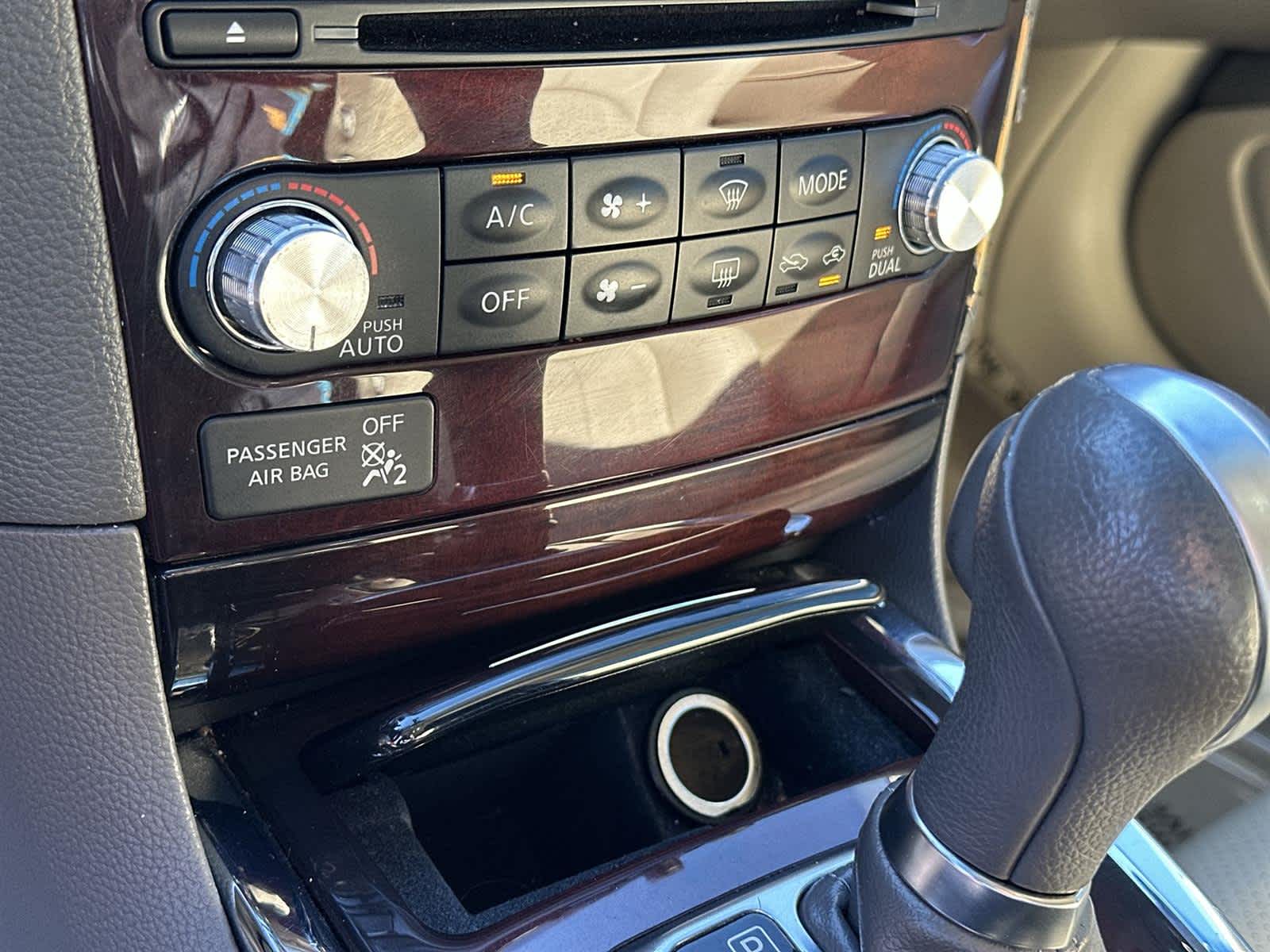 Thumbnail: 2011 INFINITI G37 - 27