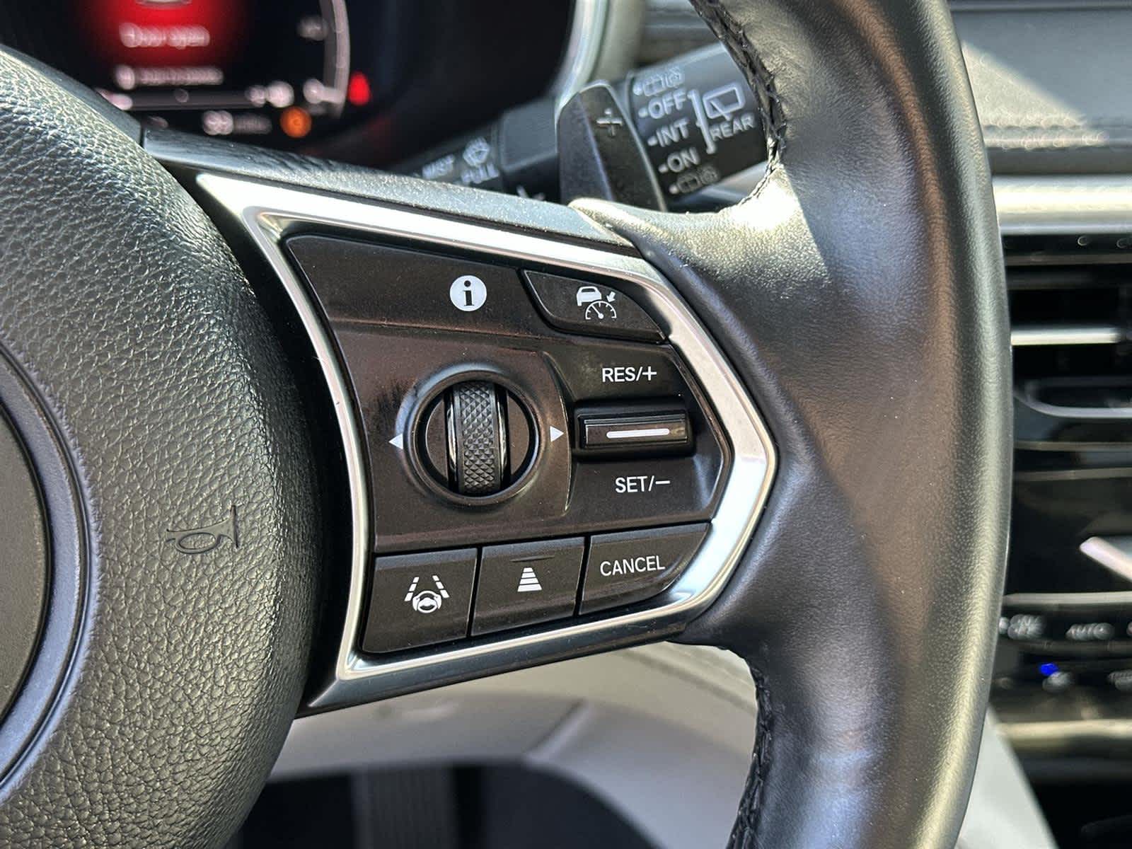 Thumbnail: 2022 Acura MDX - 25