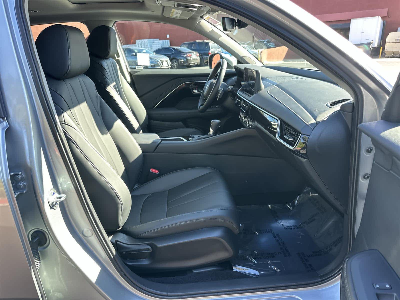 Thumbnail: 2025 Acura ADX - 14