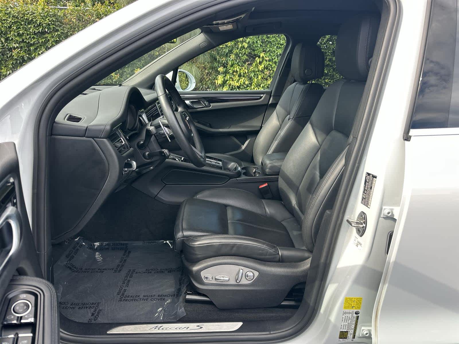 Thumbnail: 2023 Porsche Macan - 11