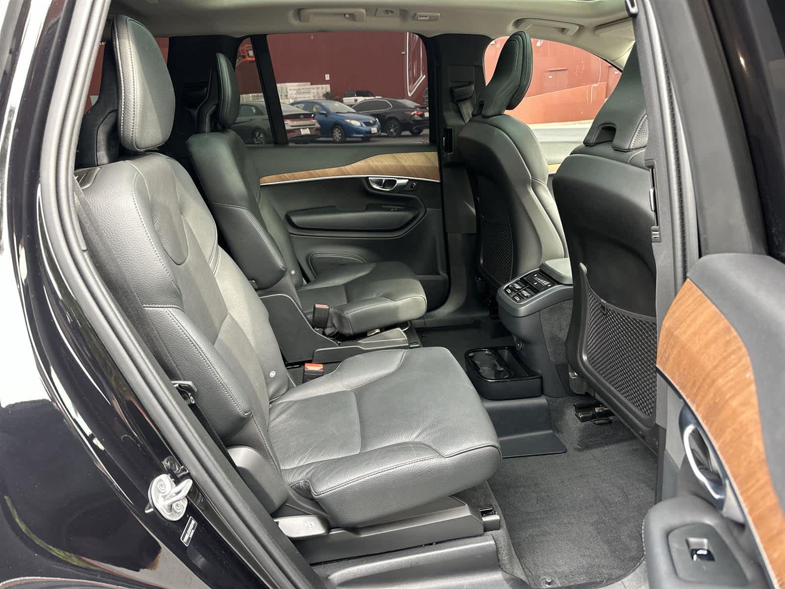 Thumbnail: 2025 Volvo XC90 - 12