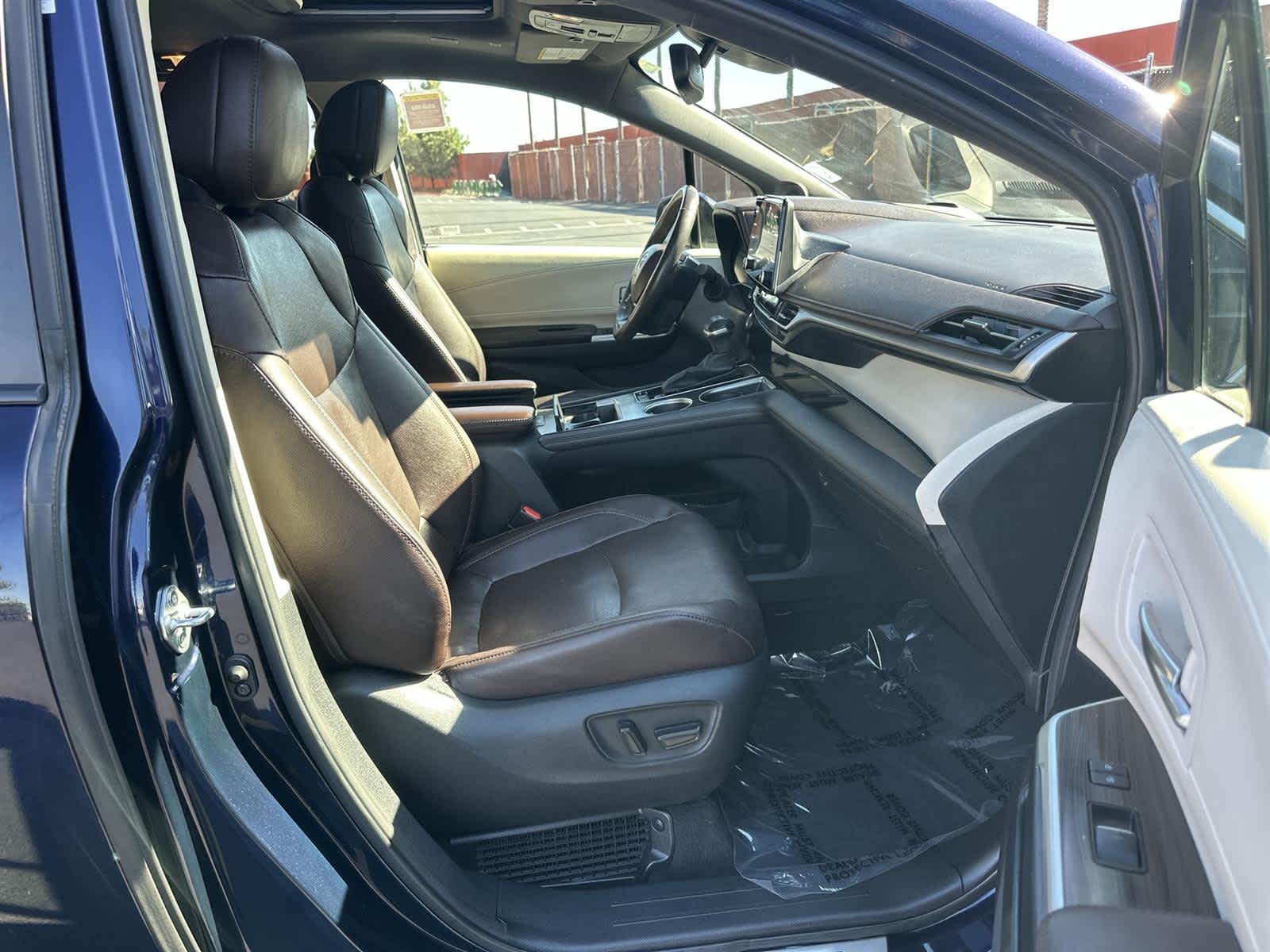 Thumbnail: 2023 Toyota Sienna - 13