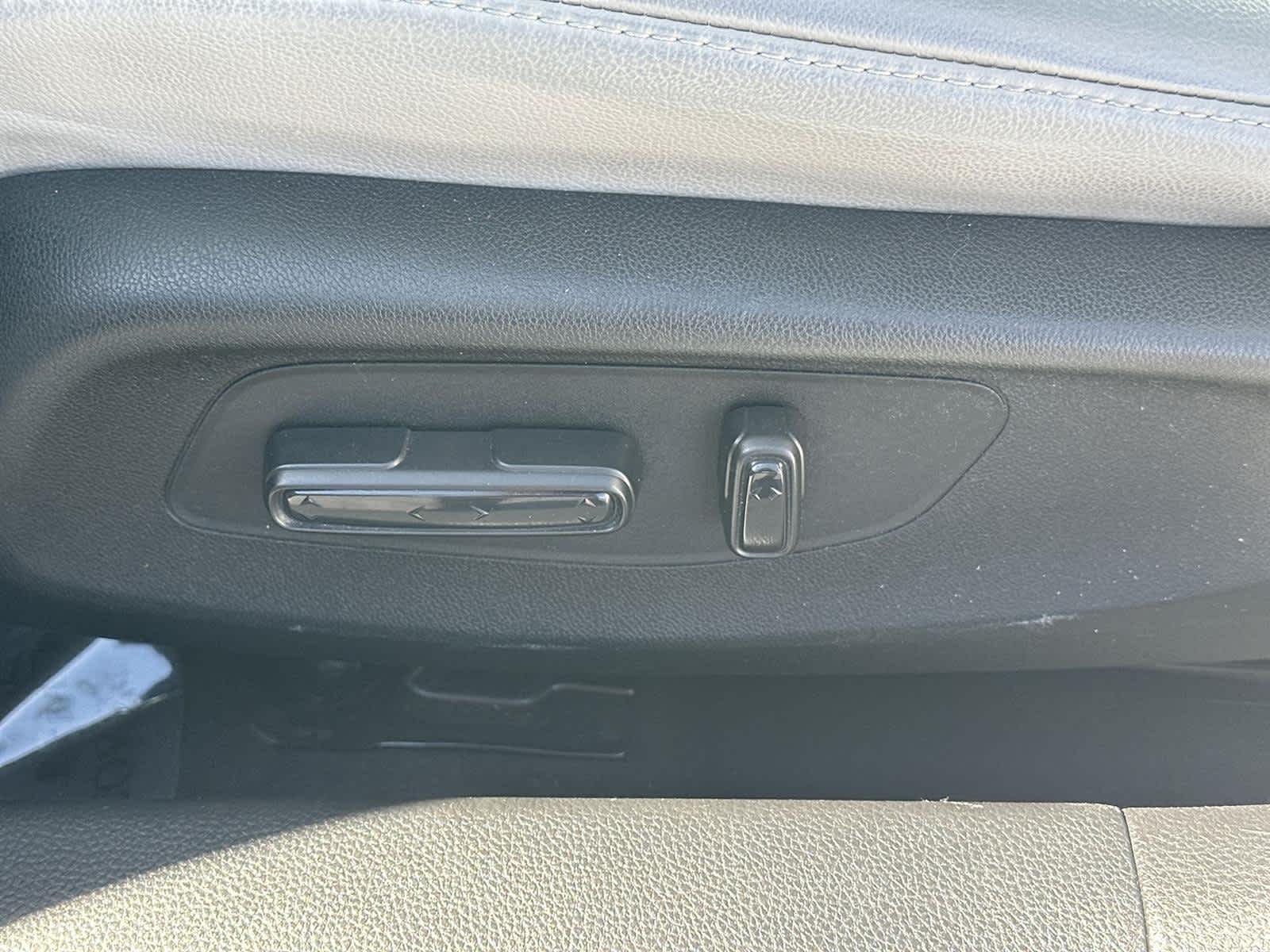 Thumbnail: 2023 Acura Integra - 22