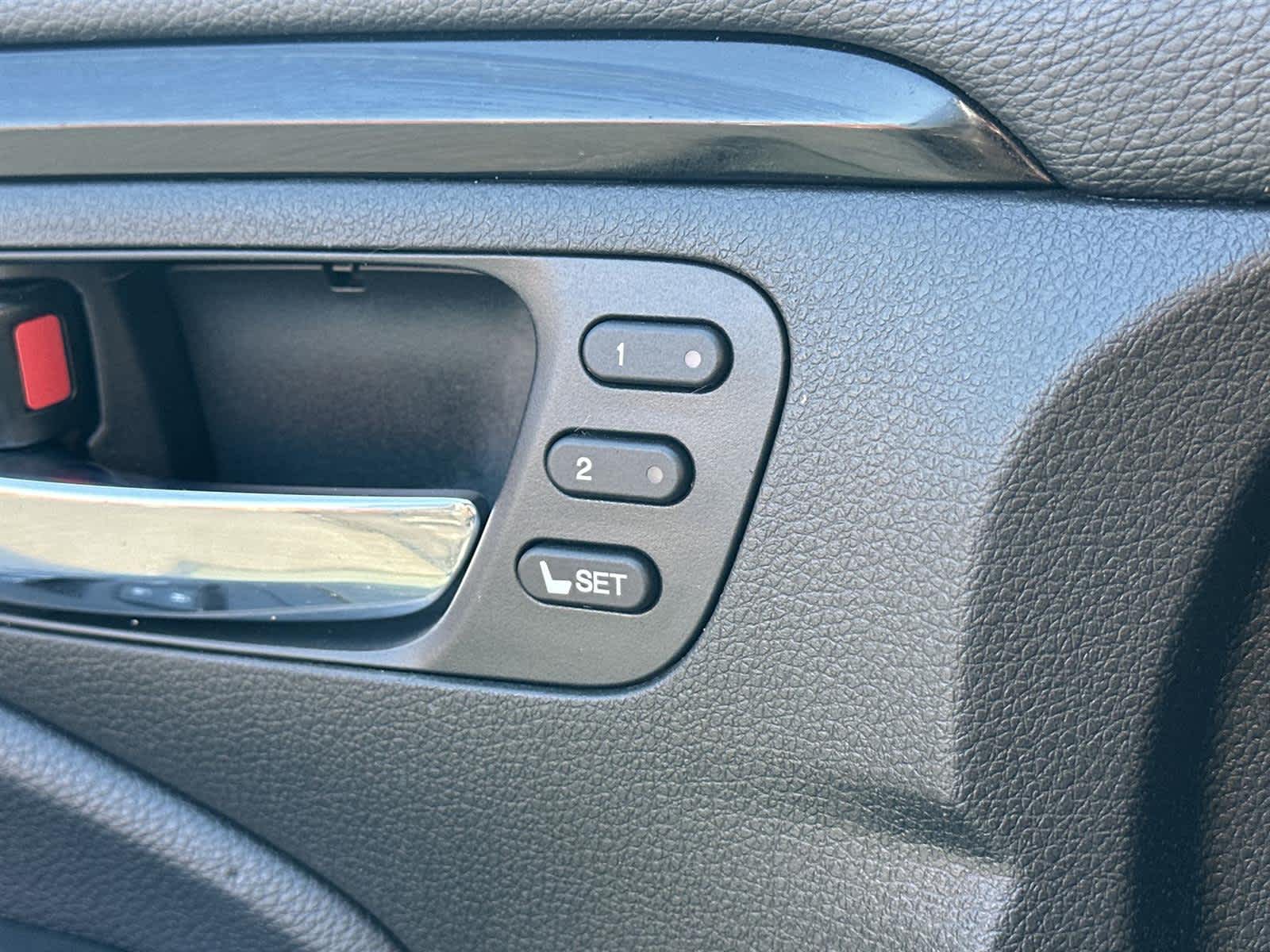 Thumbnail: 2017 Honda Pilot - 30