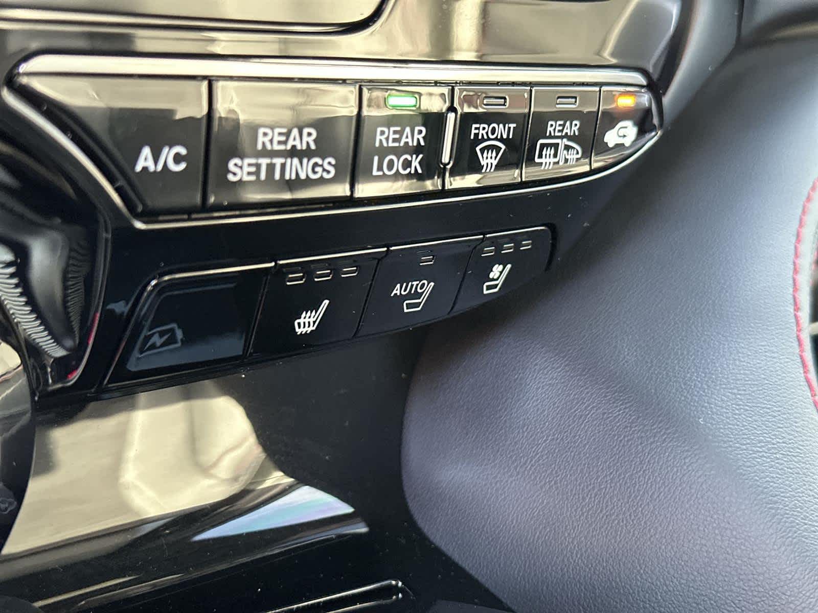 Thumbnail: 2025 Acura MDX - 26