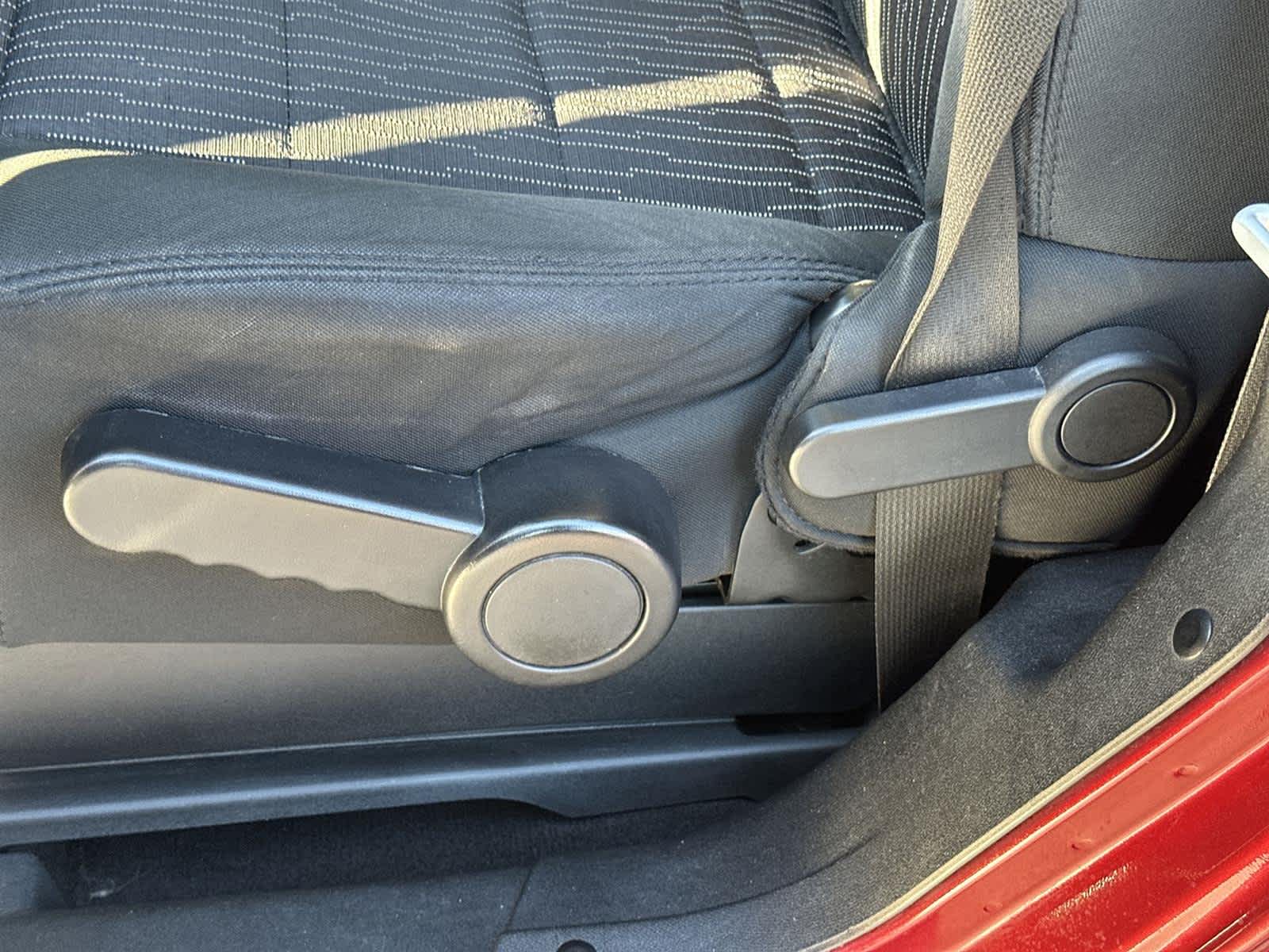 Thumbnail: 2012 Jeep Wrangler - 21