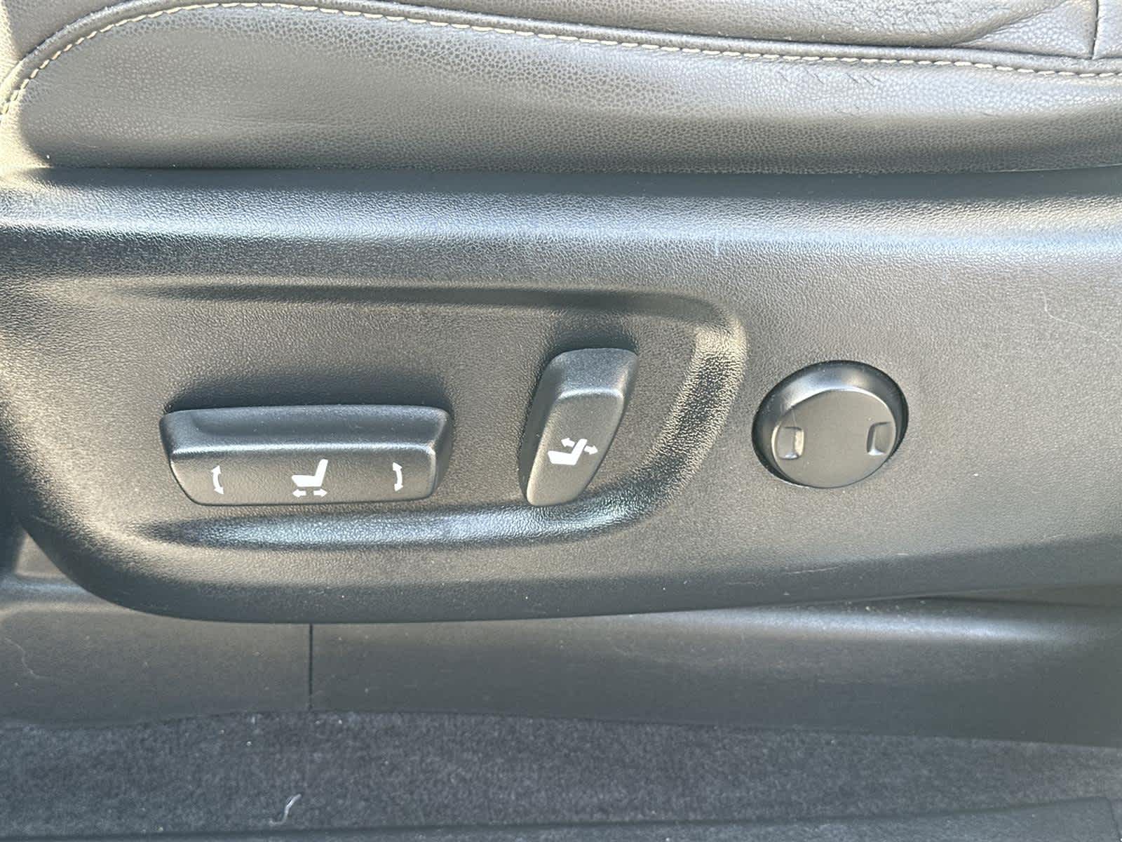 Thumbnail: 2019 Lexus GX - 23