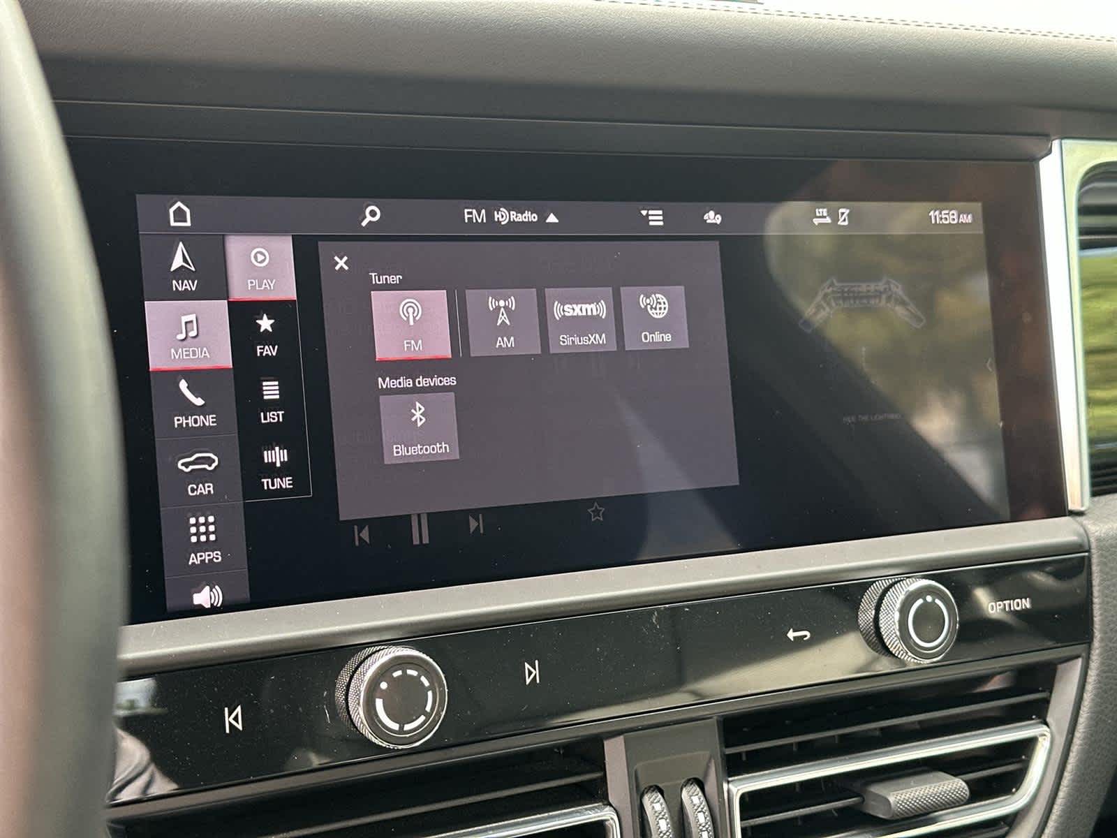 Thumbnail: 2023 Porsche Macan - 16