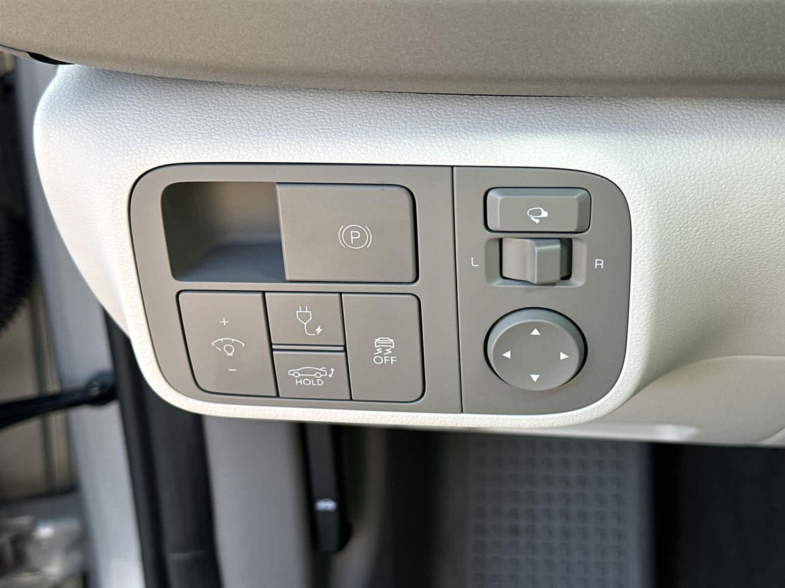 Thumbnail: 2024 Hyundai Ioniq 6 - 29