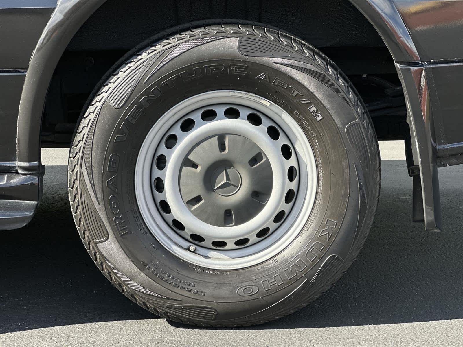 Thumbnail: 2016 Mercedes-Benz Sprinter - 8