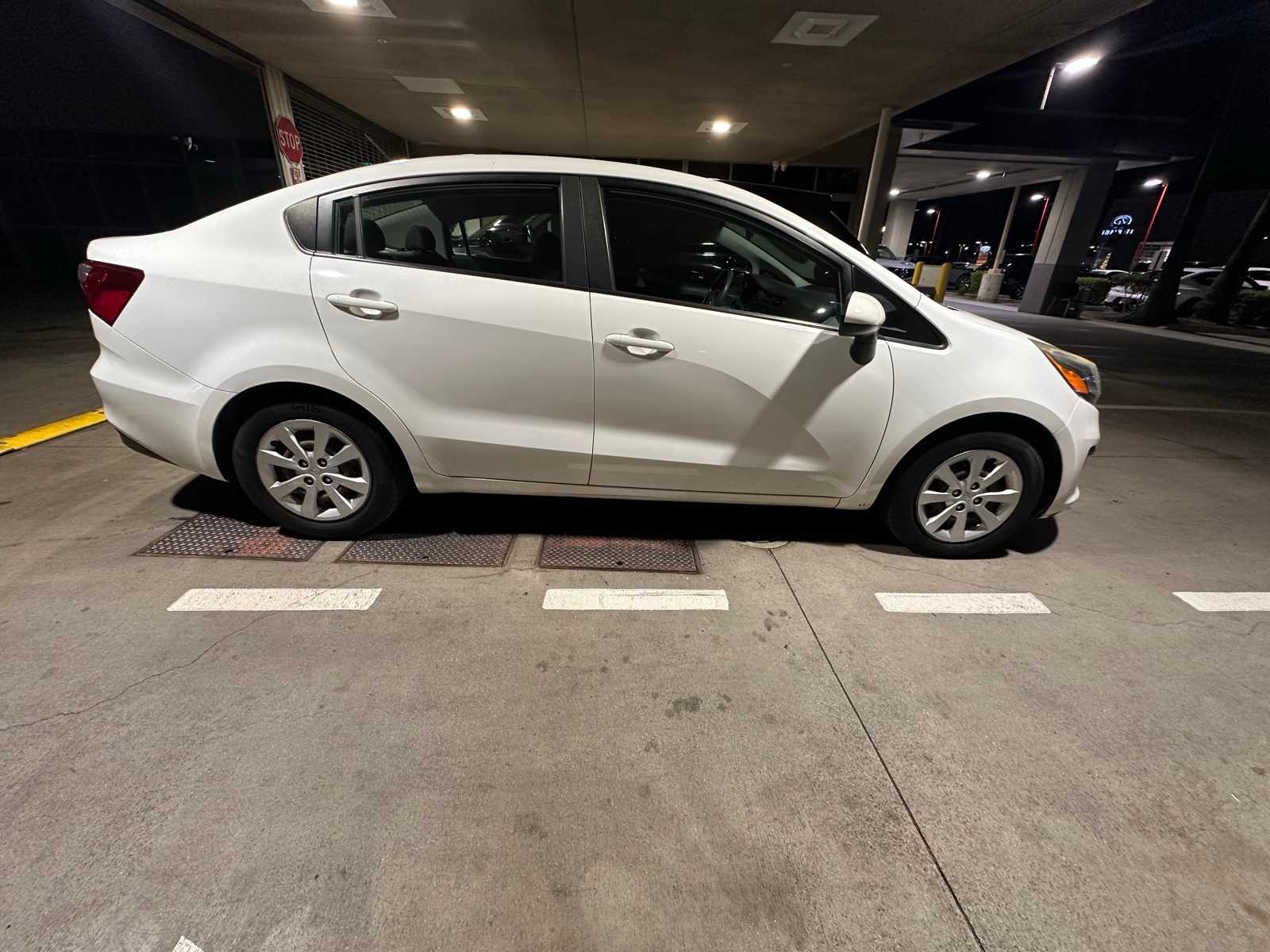 Thumbnail: 2016 Kia Rio - 6