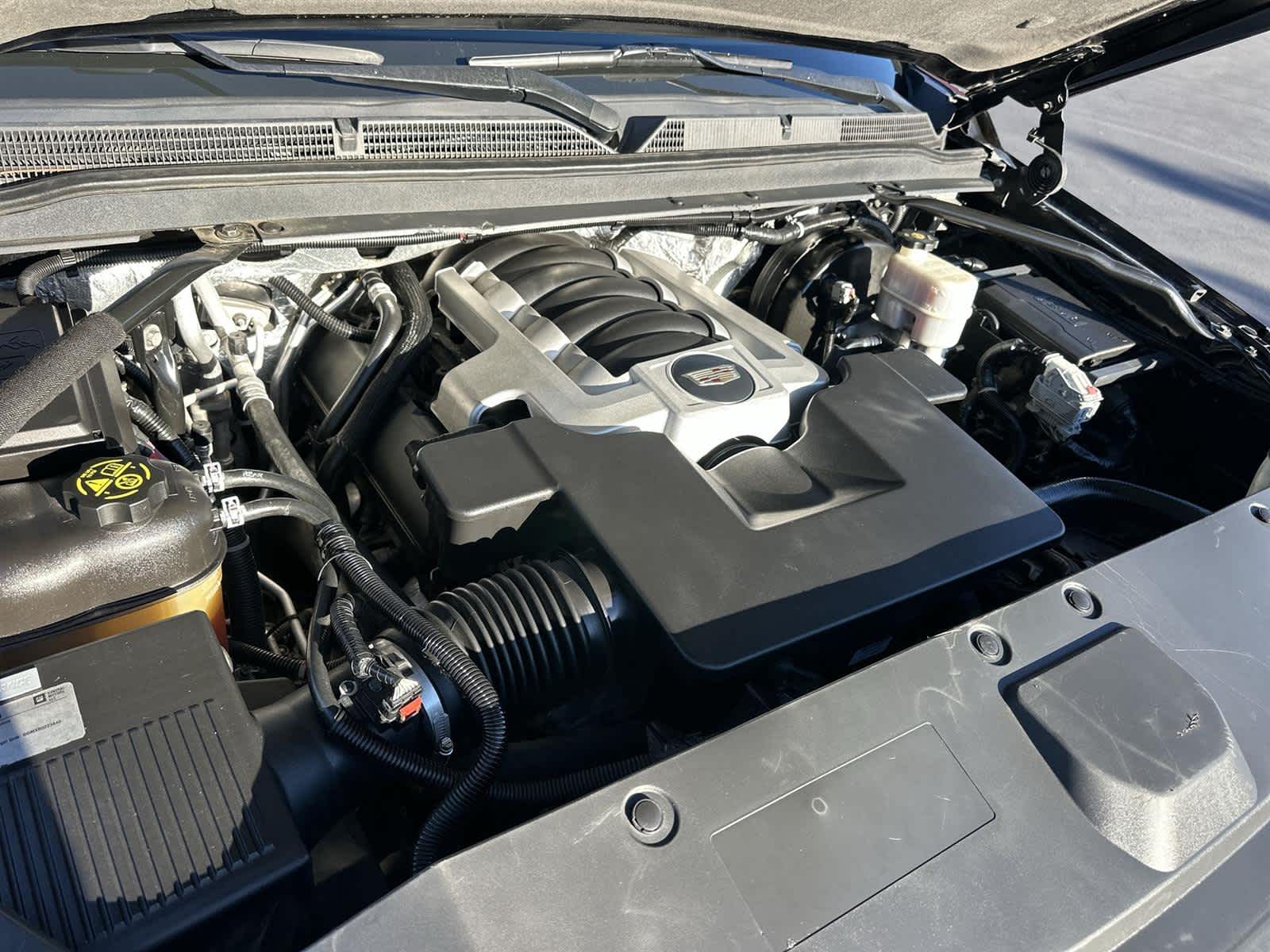 Thumbnail: 2016 Cadillac Escalade - 9