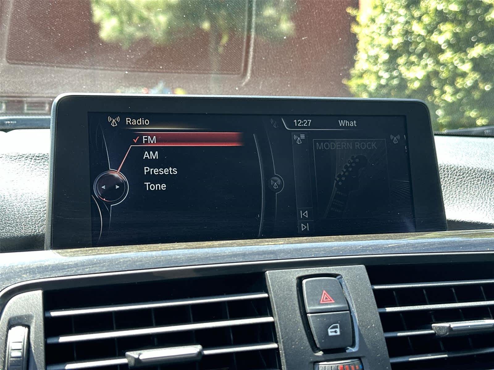 Thumbnail: 2015 BMW 3 Series - 16