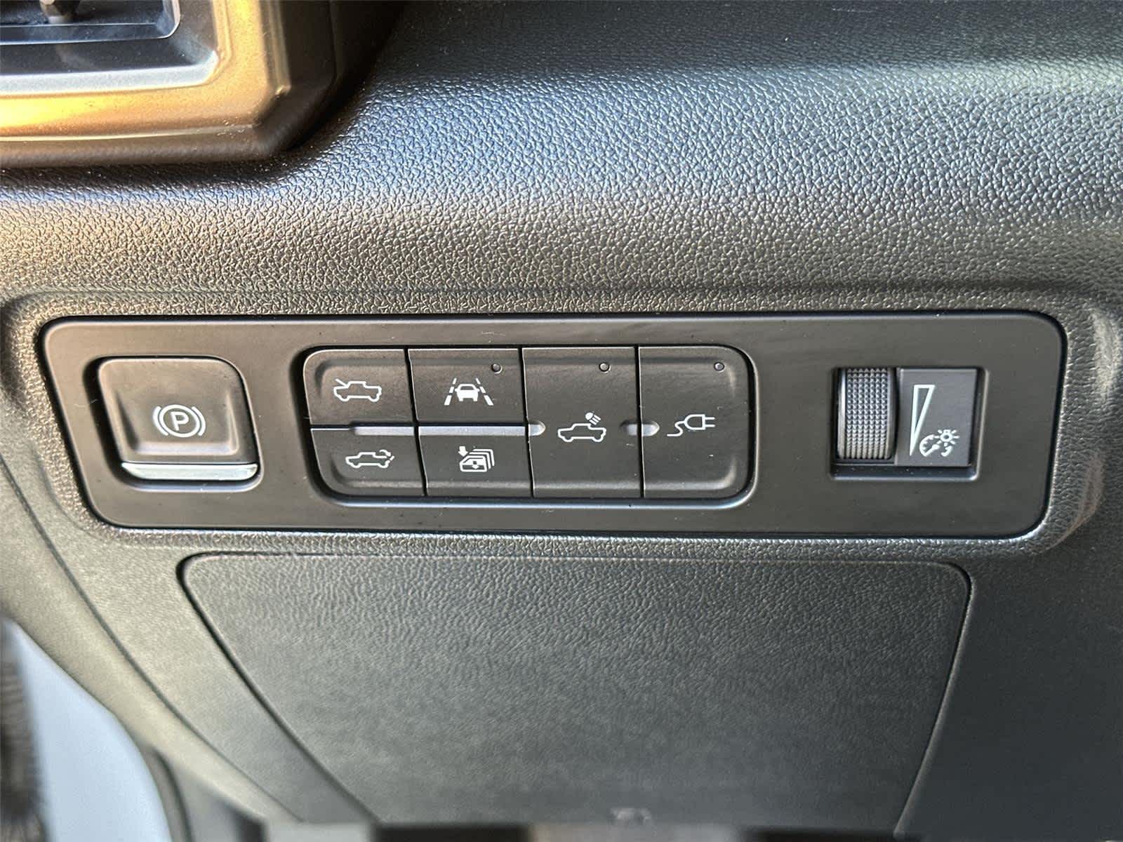 Thumbnail: 2024 GMC Hummer EV - 29