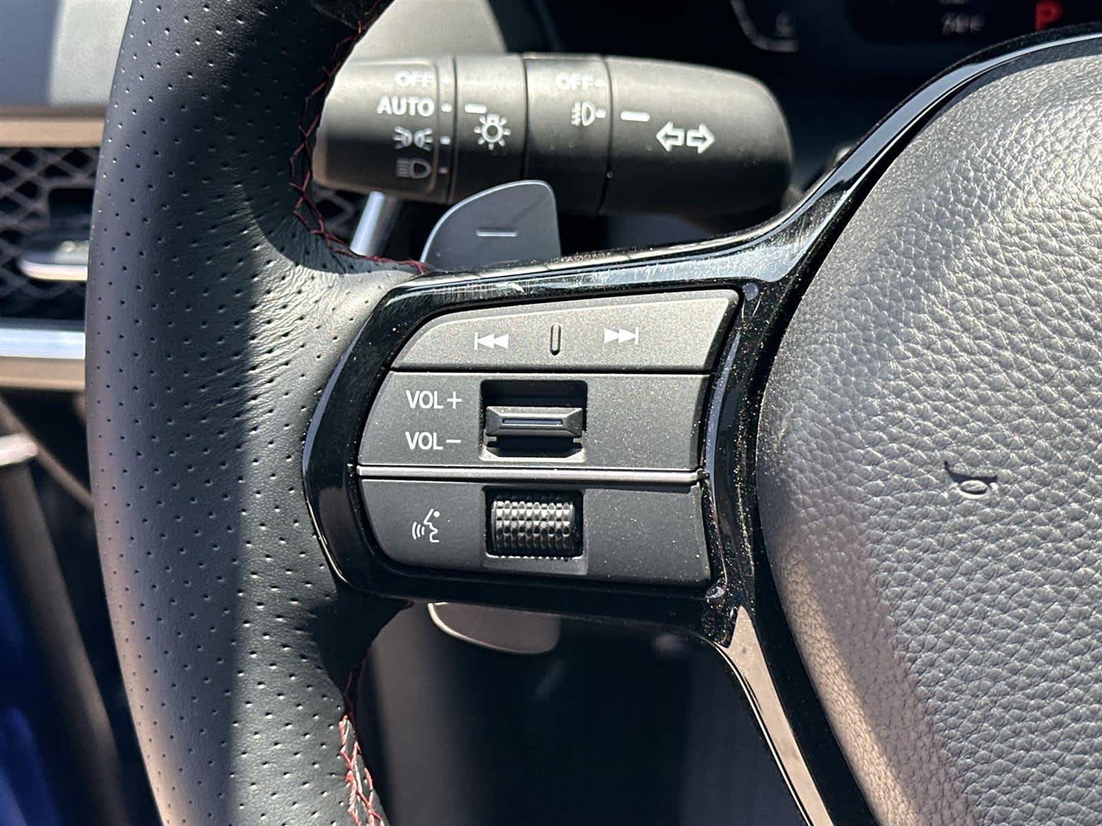 Thumbnail: 2025 Acura ADX - 22