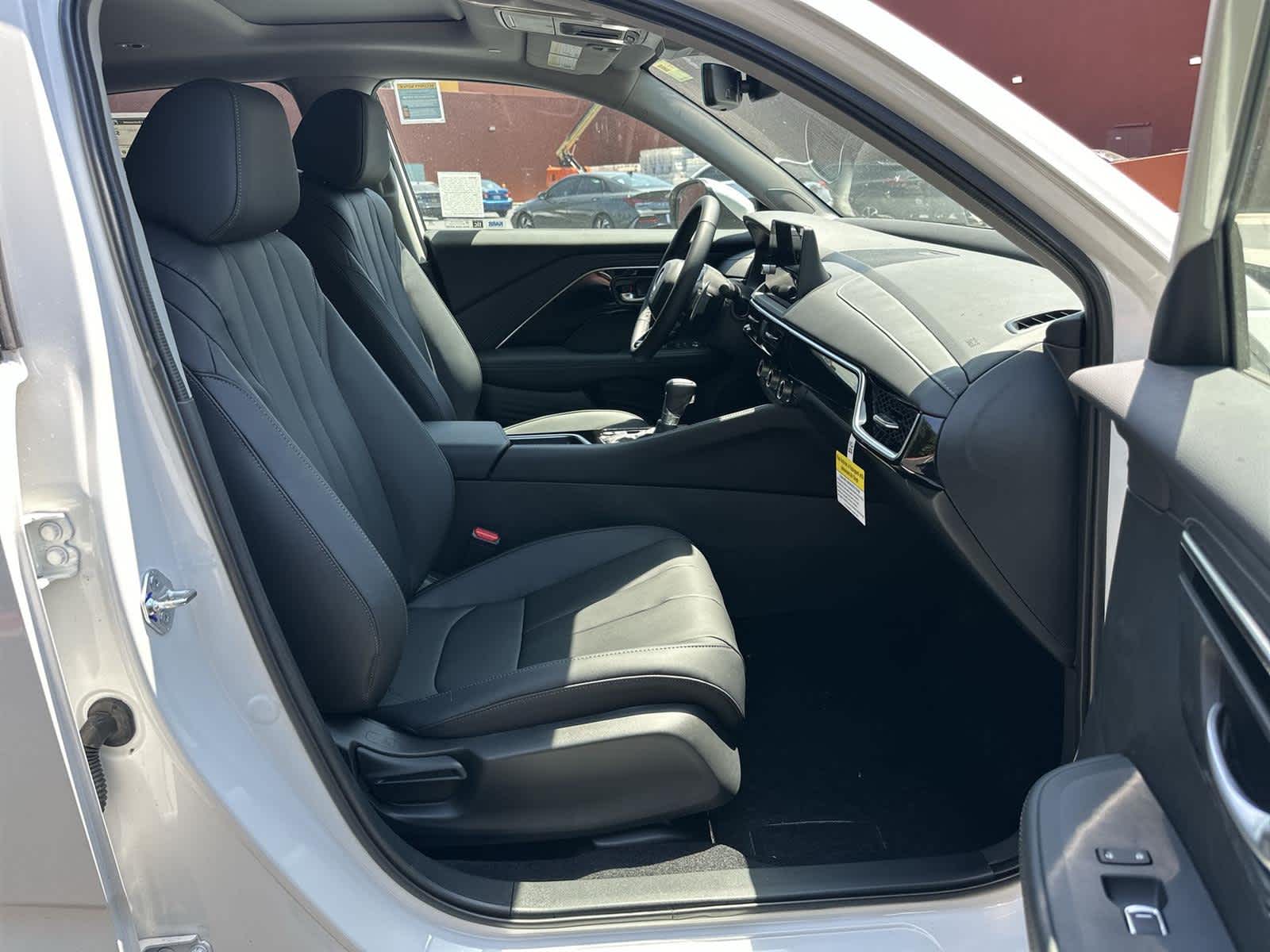 Thumbnail: 2025 Acura ADX - 14