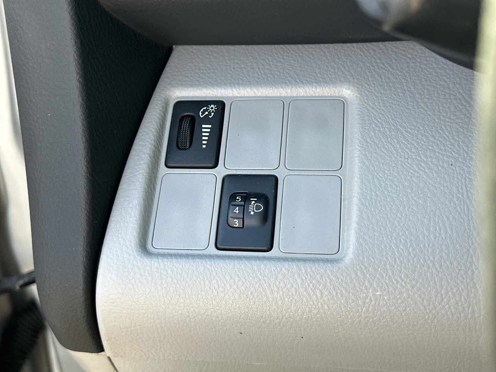 Thumbnail: 2014 Toyota RAV4 - 30