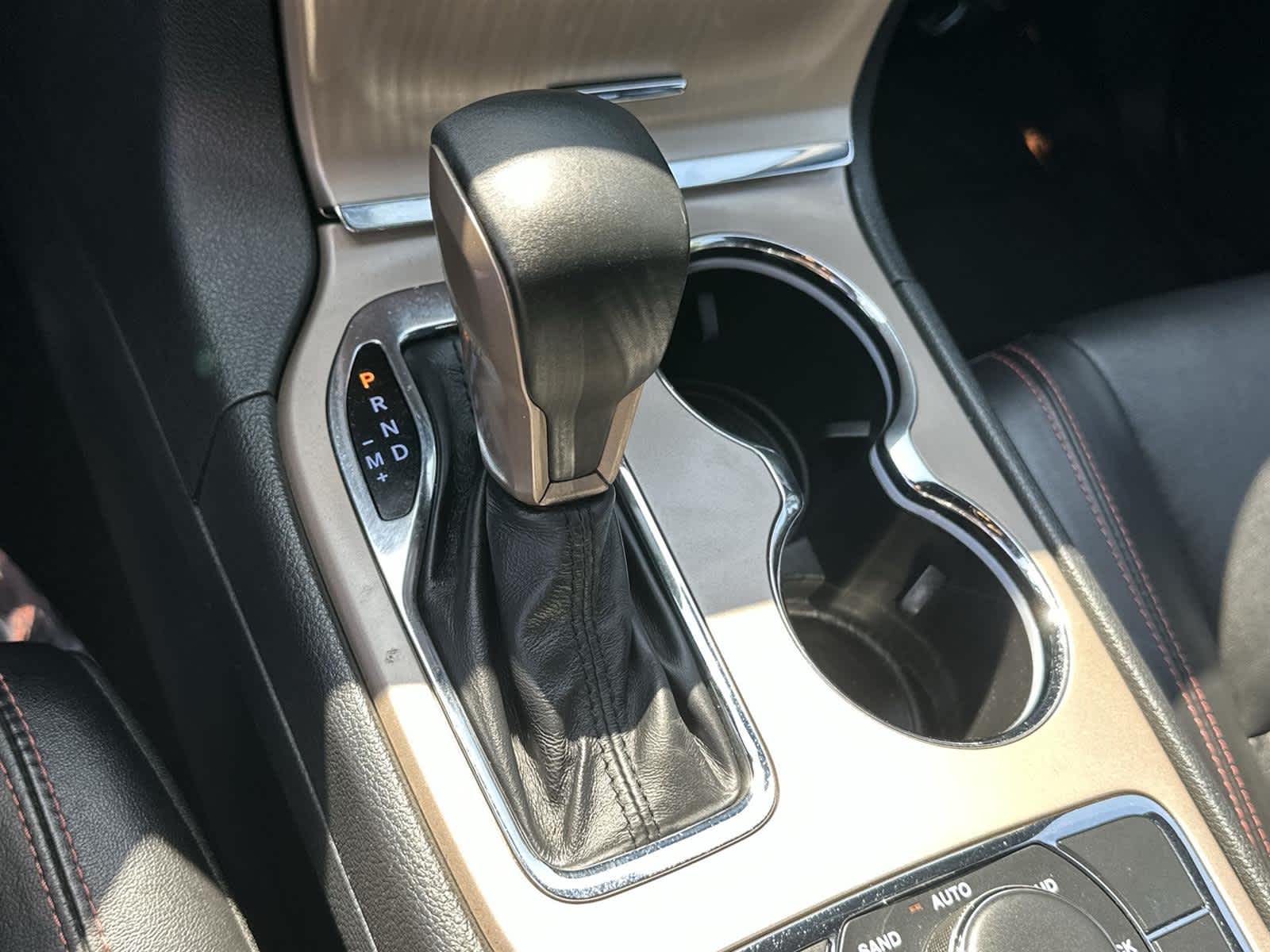 Thumbnail: 2017 Jeep Grand Cherokee - 17