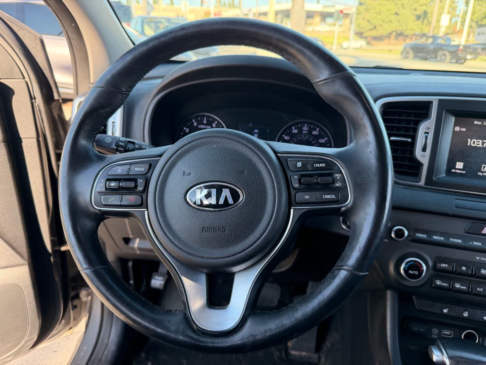 Thumbnail: 2017 Kia Sportage - 16