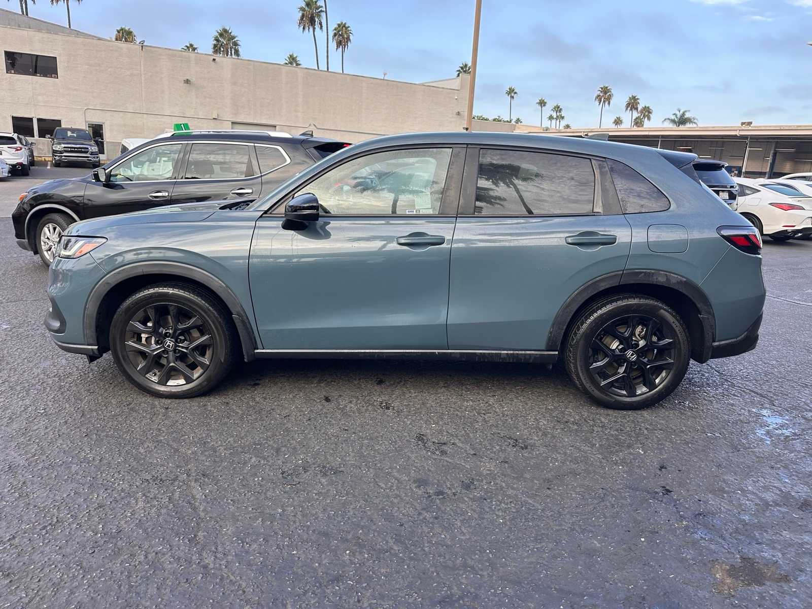 Thumbnail: 2023 Honda HR-V - 2