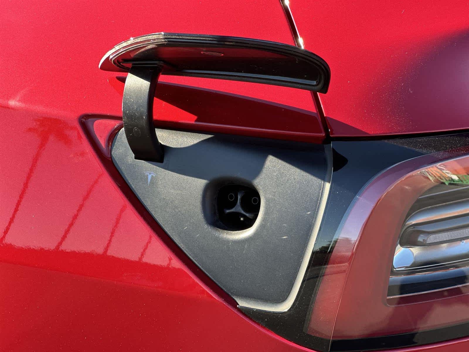 Thumbnail: 2023 Tesla Model Y - 9