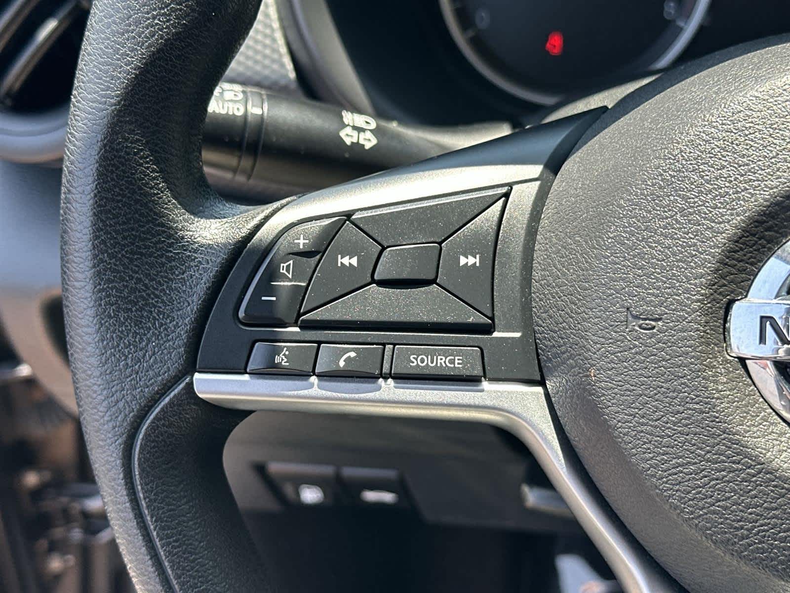 Thumbnail: 2021 Nissan Kicks - 23
