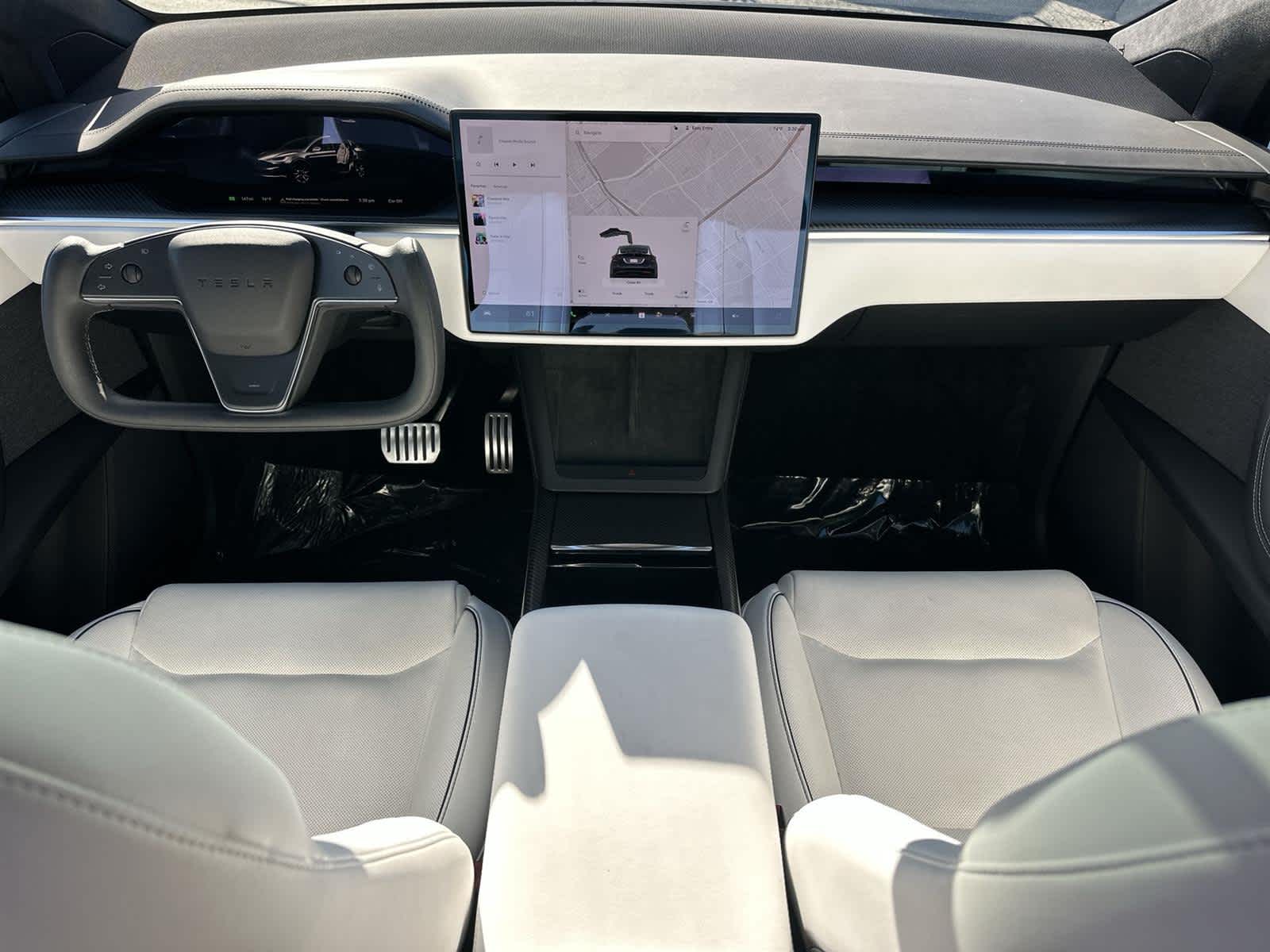 Thumbnail: 2023 Tesla Model X - 10