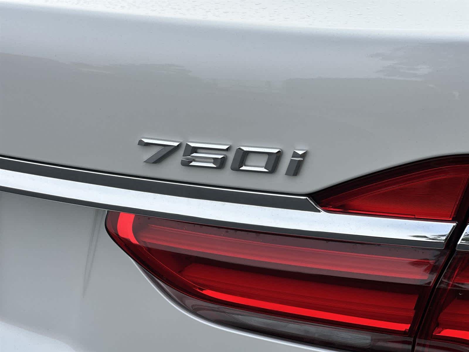 Thumbnail: 2019 BMW 7 Series - 10