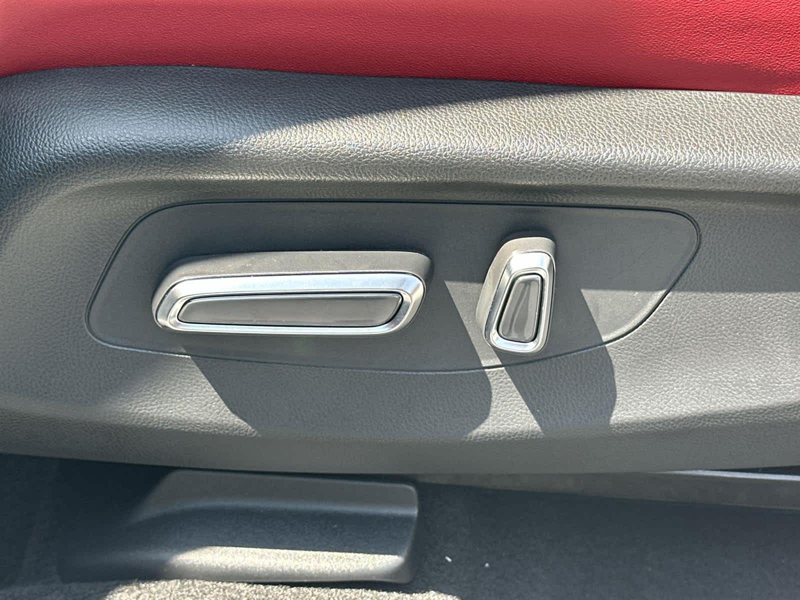 Thumbnail: 2025 Acura ADX - 22