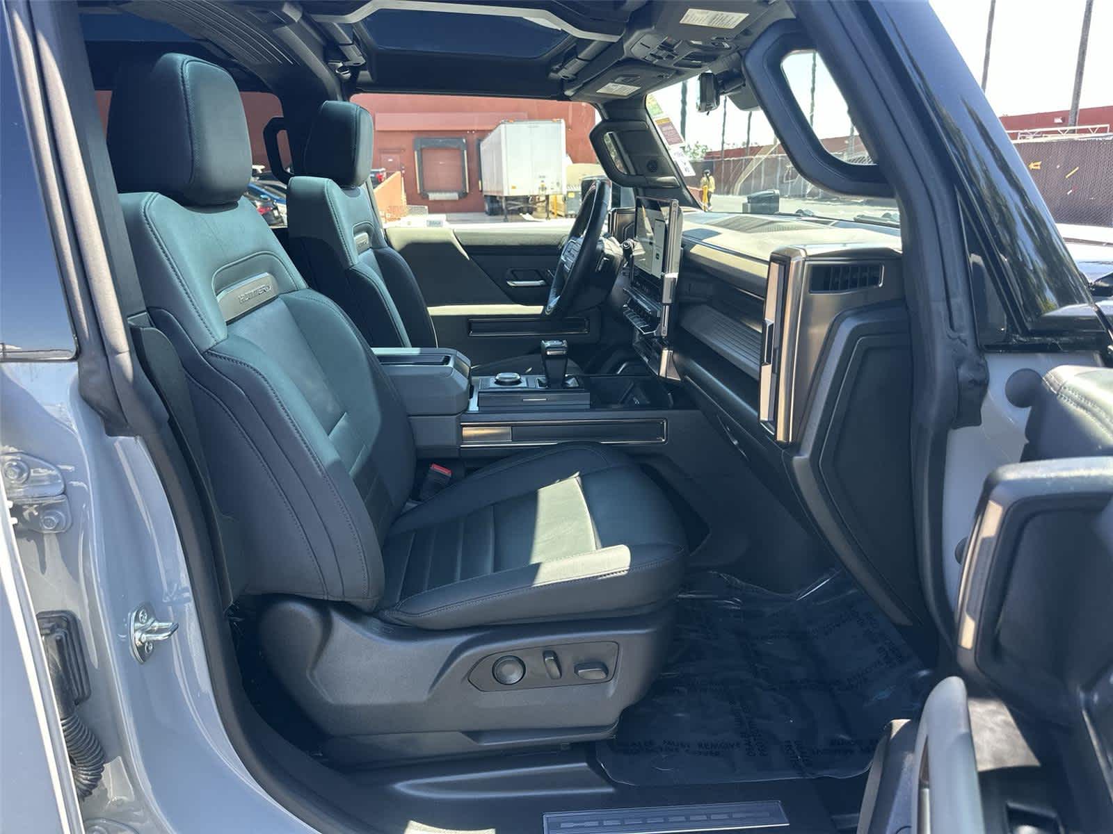 Thumbnail: 2024 GMC Hummer EV - 13