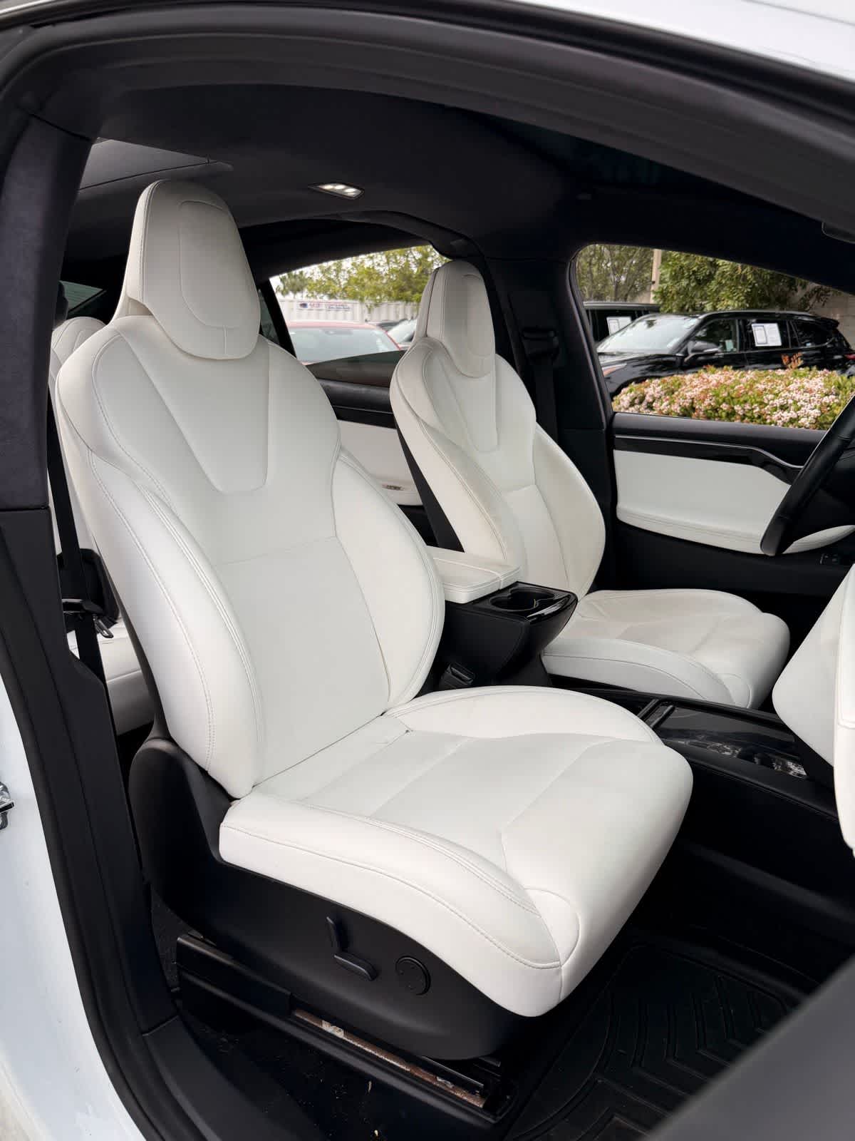 Thumbnail: 2018 Tesla Model X - 12