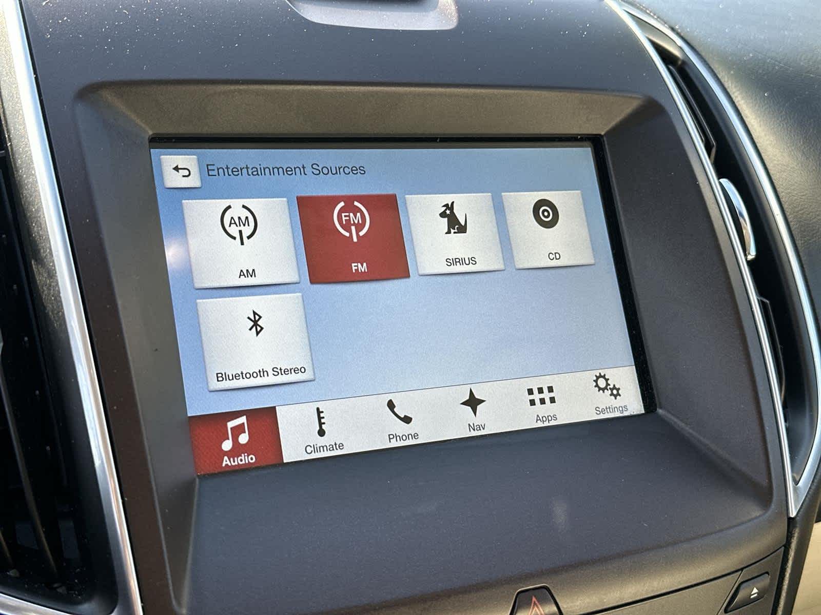 Thumbnail: 2016 Ford Edge - 16