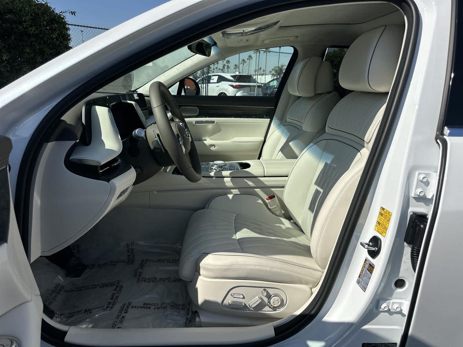 Thumbnail: 2026 Genesis G90 - 11