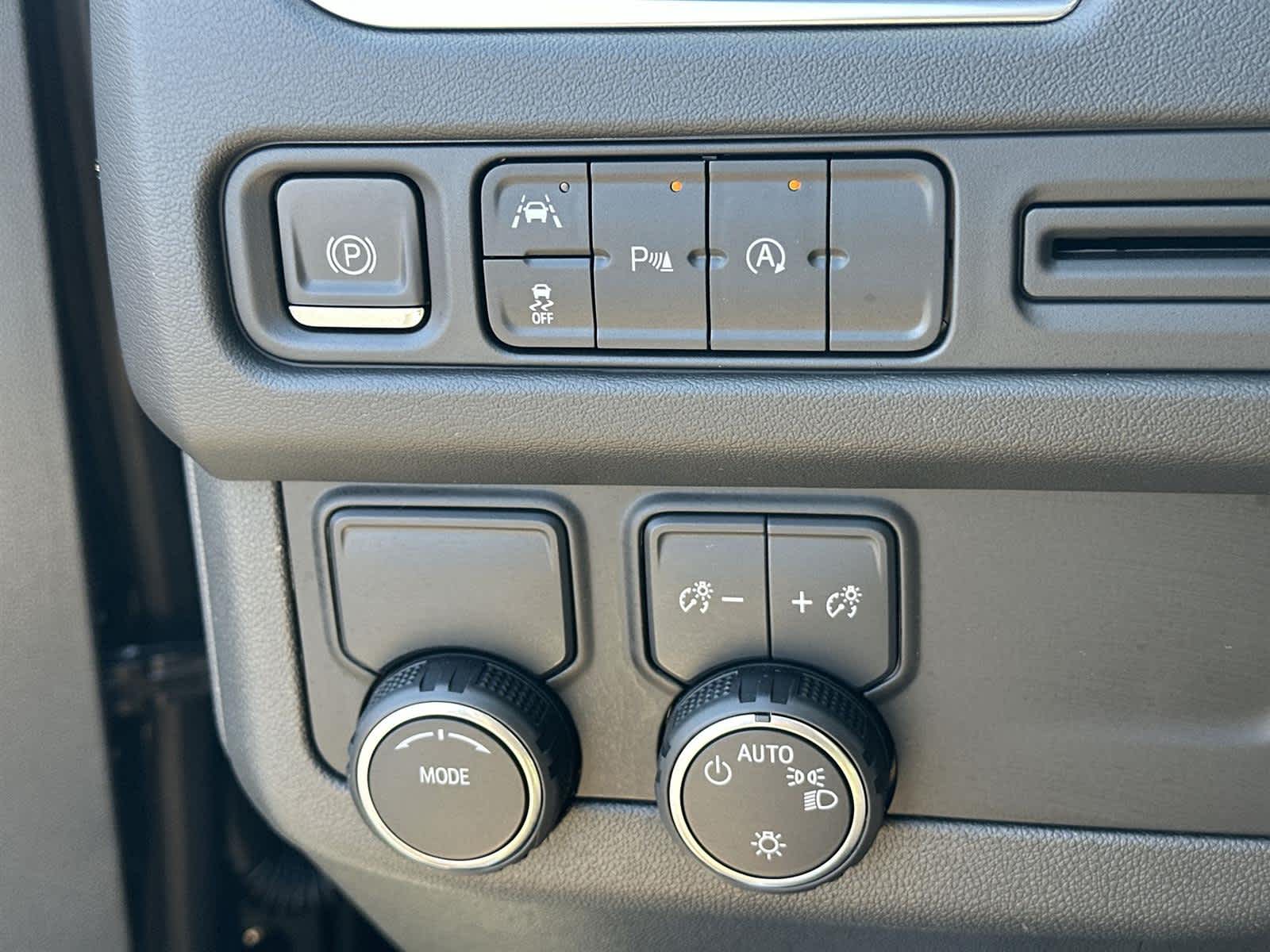 Thumbnail: 2024 Chevrolet Tahoe - 31