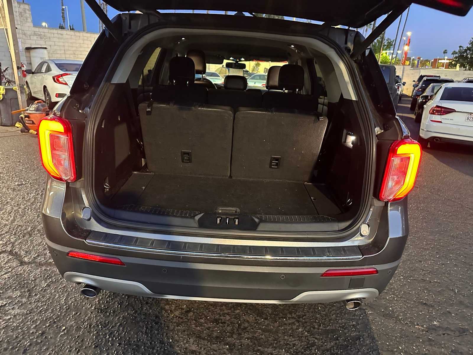 Thumbnail: 2020 Ford Explorer - 10