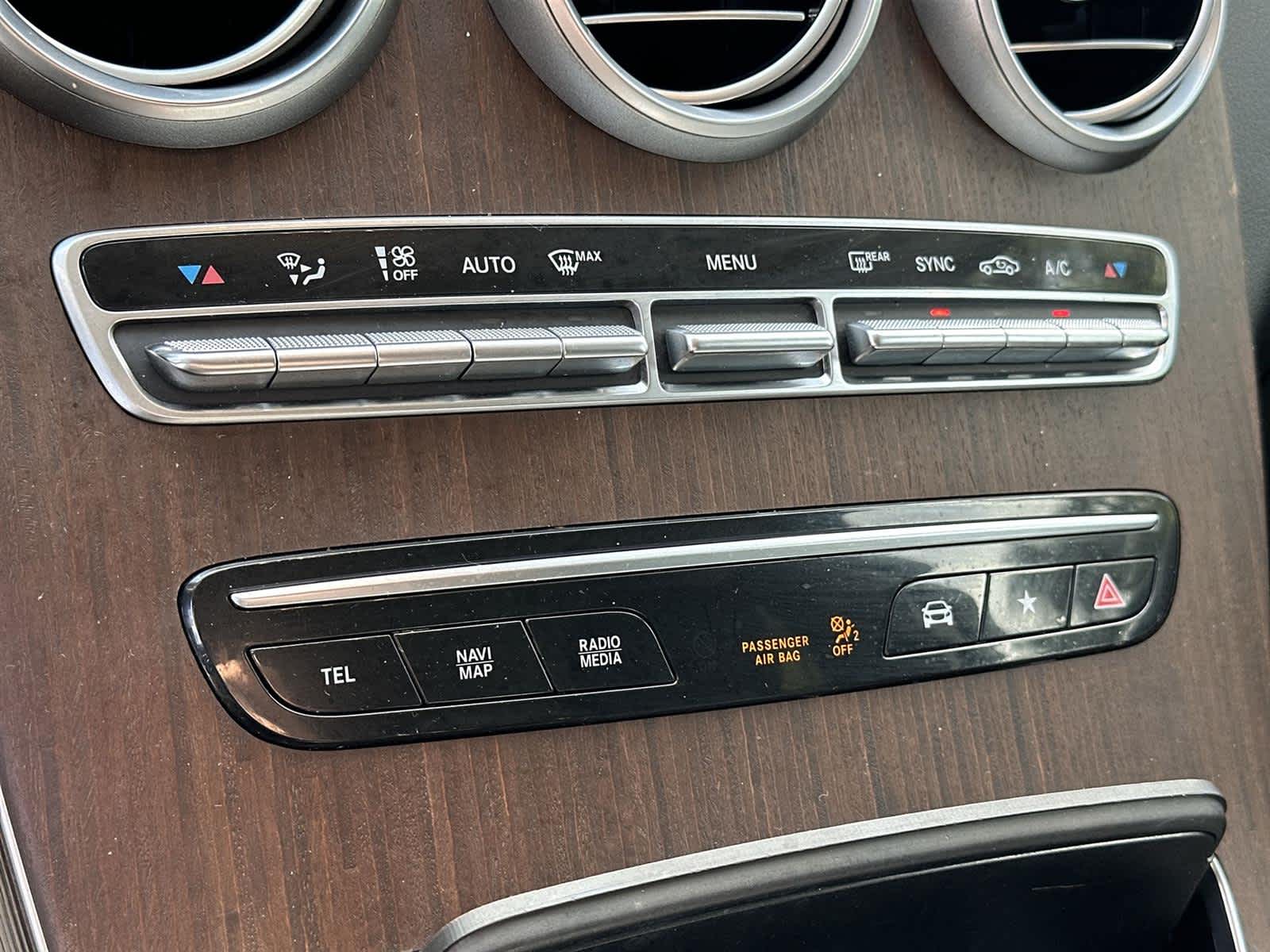 Thumbnail: 2020 Mercedes-Benz GLC - 35