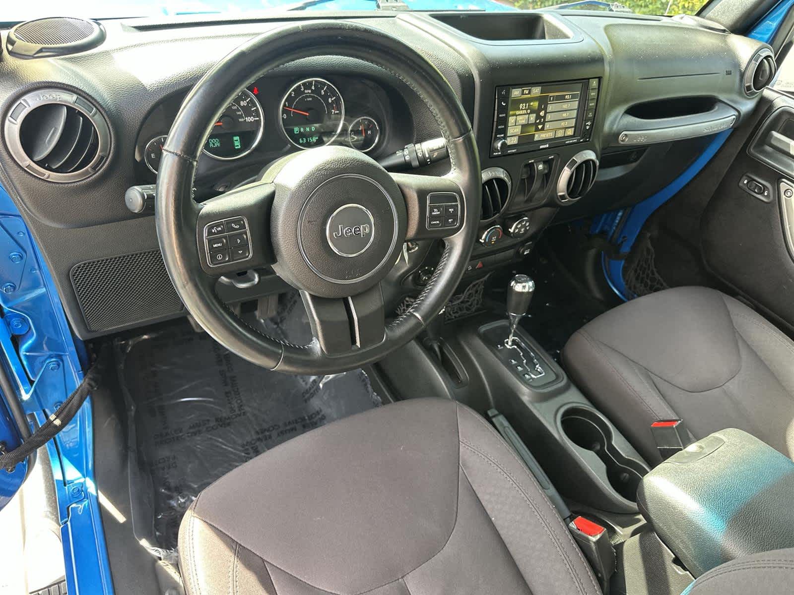 Thumbnail: 2015 Jeep Wrangler - 10