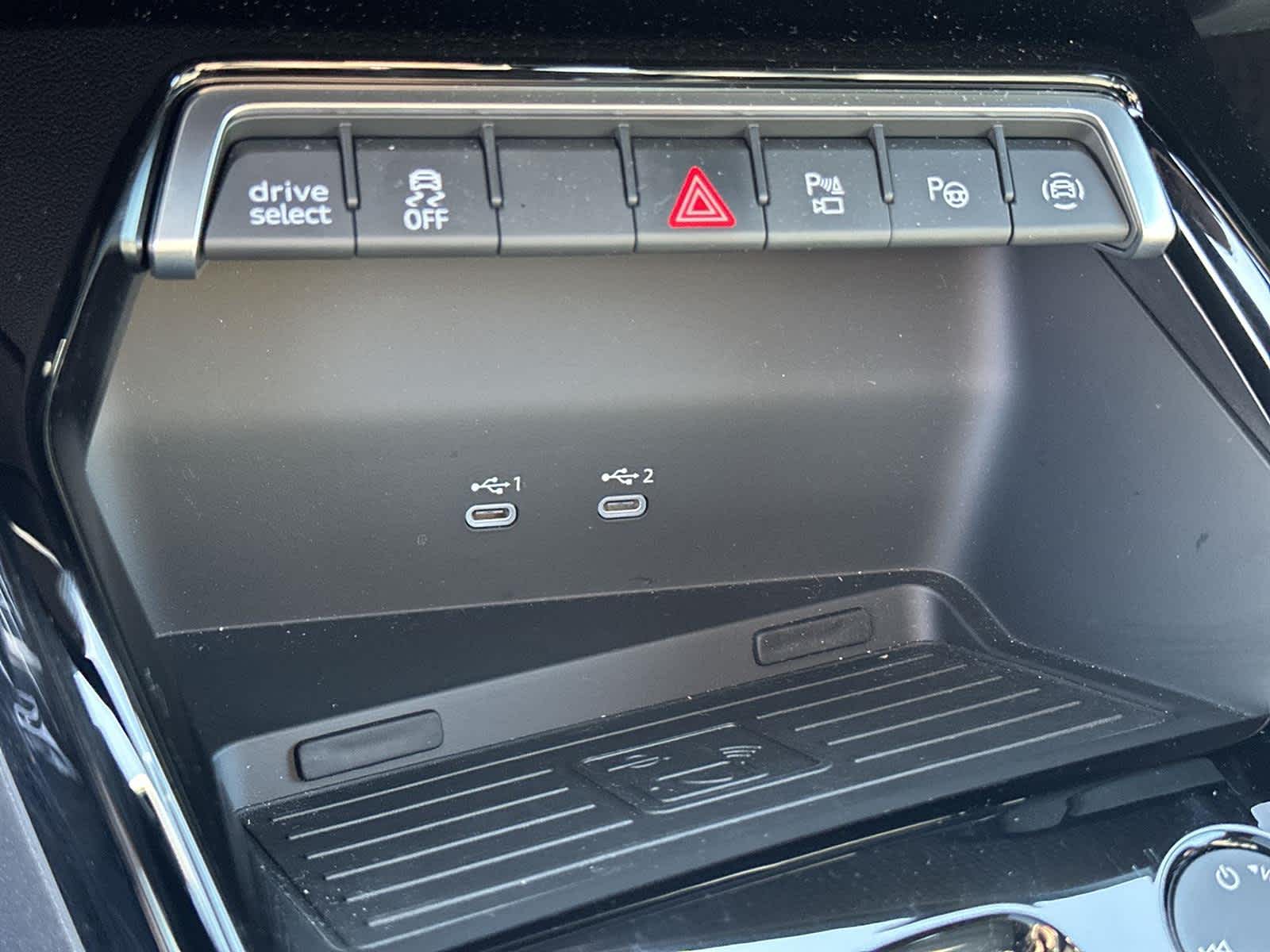 Thumbnail: 2026 Audi RS 3 - 26