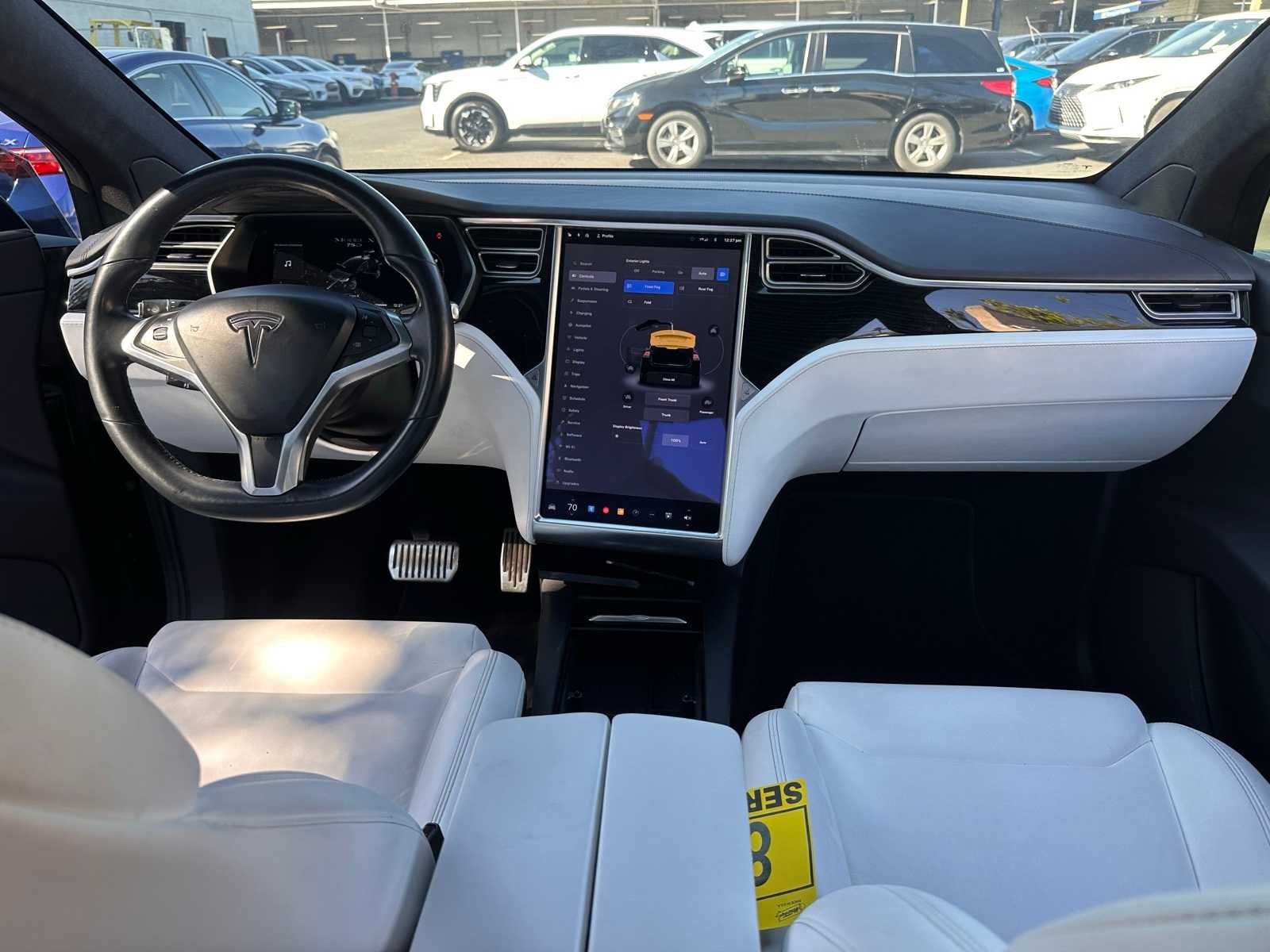 Thumbnail: 2018 Tesla Model X - 21